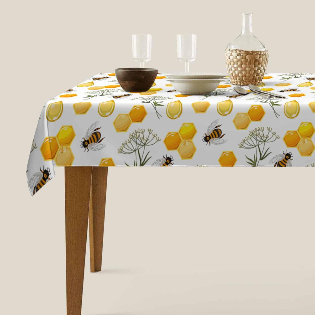 LoLo UoUo Bees Honeycombs Yellow Rectangular Tablecloth Nectar Honey Beehive Farm Polyester Table Cloths for Dining Kitchen Outdoor Picnic Camping Party Wedding Event,Washable Table Cover 52 x 70 Inch