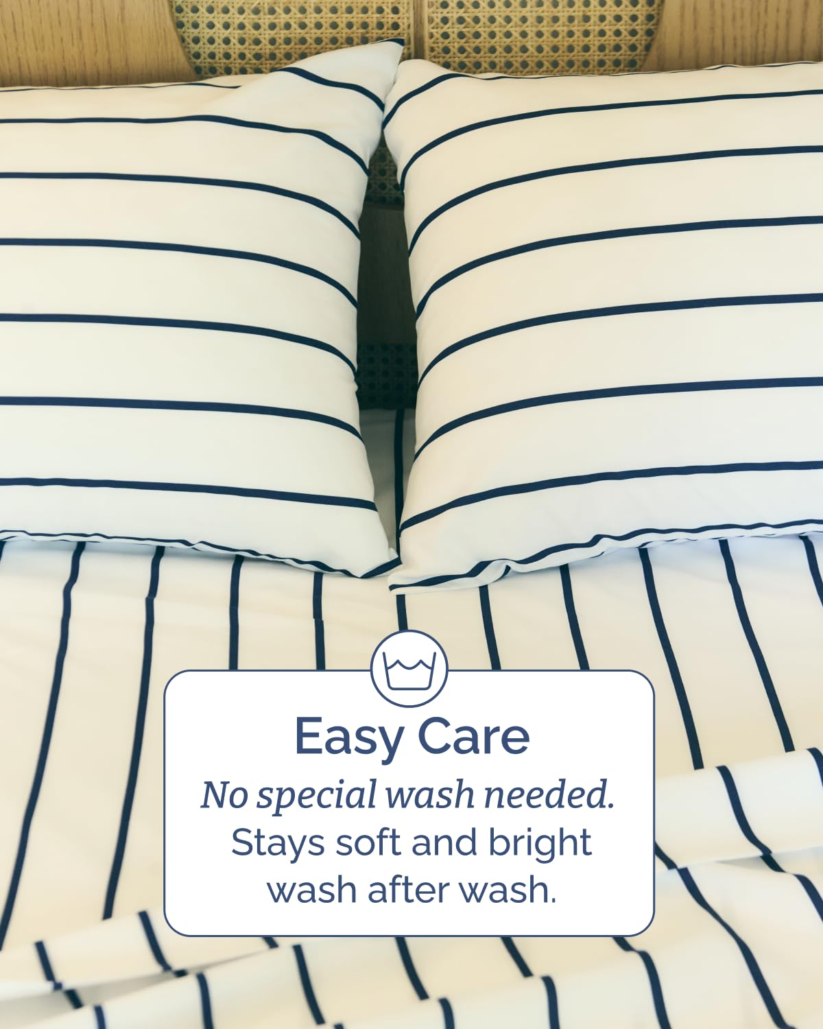 Striped Sheets - Navy Blue & White Striped Sheets - 1 Flat & 1 Fitted & 2 Pillowcases w/ Deep Pockets – Wrinkle & Fade Free - Soft, Breathable & Cooling – Luxury Pinstripe Bedding - King Size Bed Set