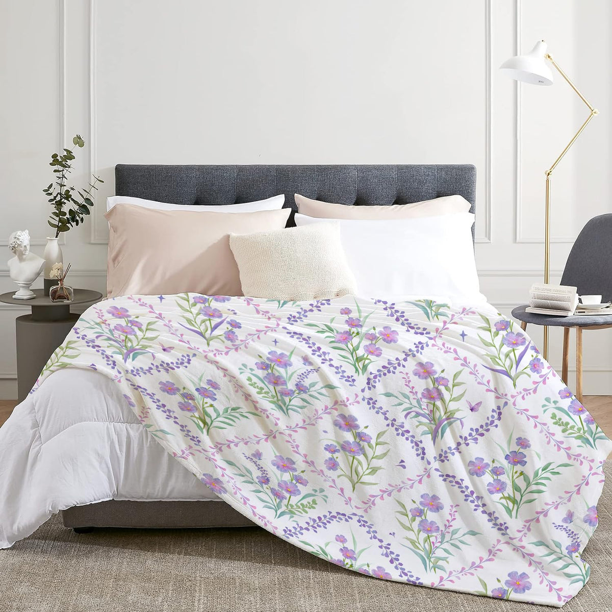 Purple Floral Throw Blanket Flower Botanical Throw Blankets Spring Summer Flannel Throw Blanket Floral Fleece Warm Cozy Bed Blankets Super Soft Plush Blankets for Bedding Couch Sofa 50"x60"
