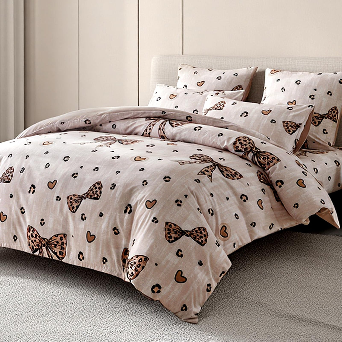 Wajade 7 Piece Cheetah Bow Comforter Set for Girls Kids Queen Size Bedding Set with Sheet and 2 Pillowcases 2 Pillow Shams Cute Girls Bed in a Bag as Birthday Choice