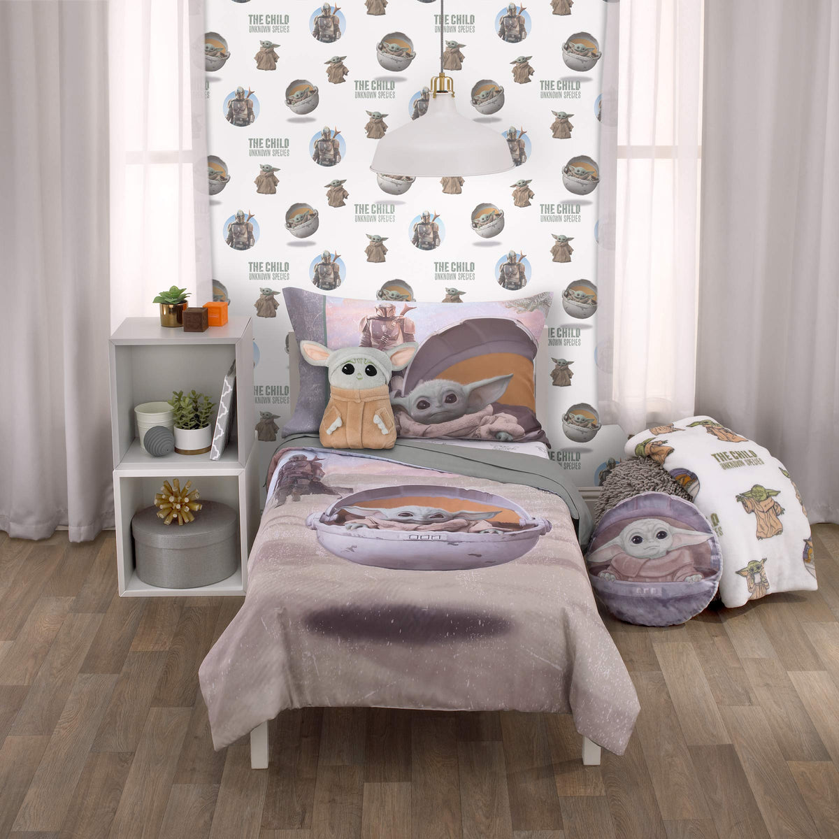 Disney Star Wars The Mandalorian The Child Green, Tan, White 4 Piece Toddler Bed Set - Comforter, Fitted Bottom Sheet, Flat Top Sheet, Riversible Pillowcase
