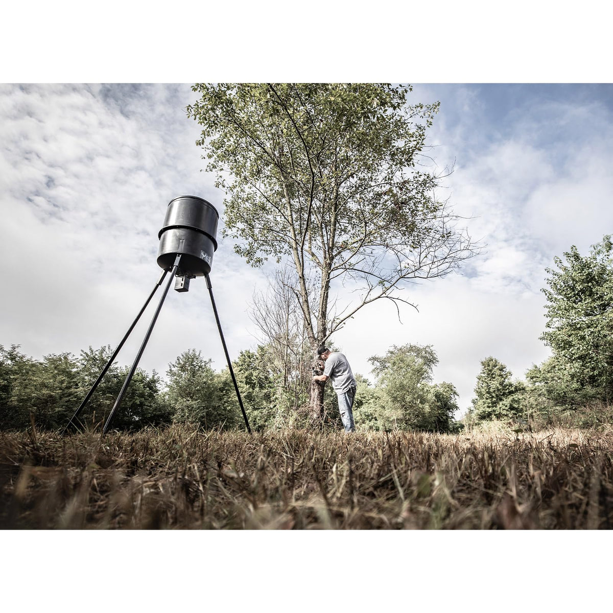 WILDGAME INNOVATIONS Quick-Set 270 lb Game Feeder with Digital Timer | Durable Tripod Corn/Pellet Hunting Feeder with 1-4 Available Feed Times & 30-feet Radius