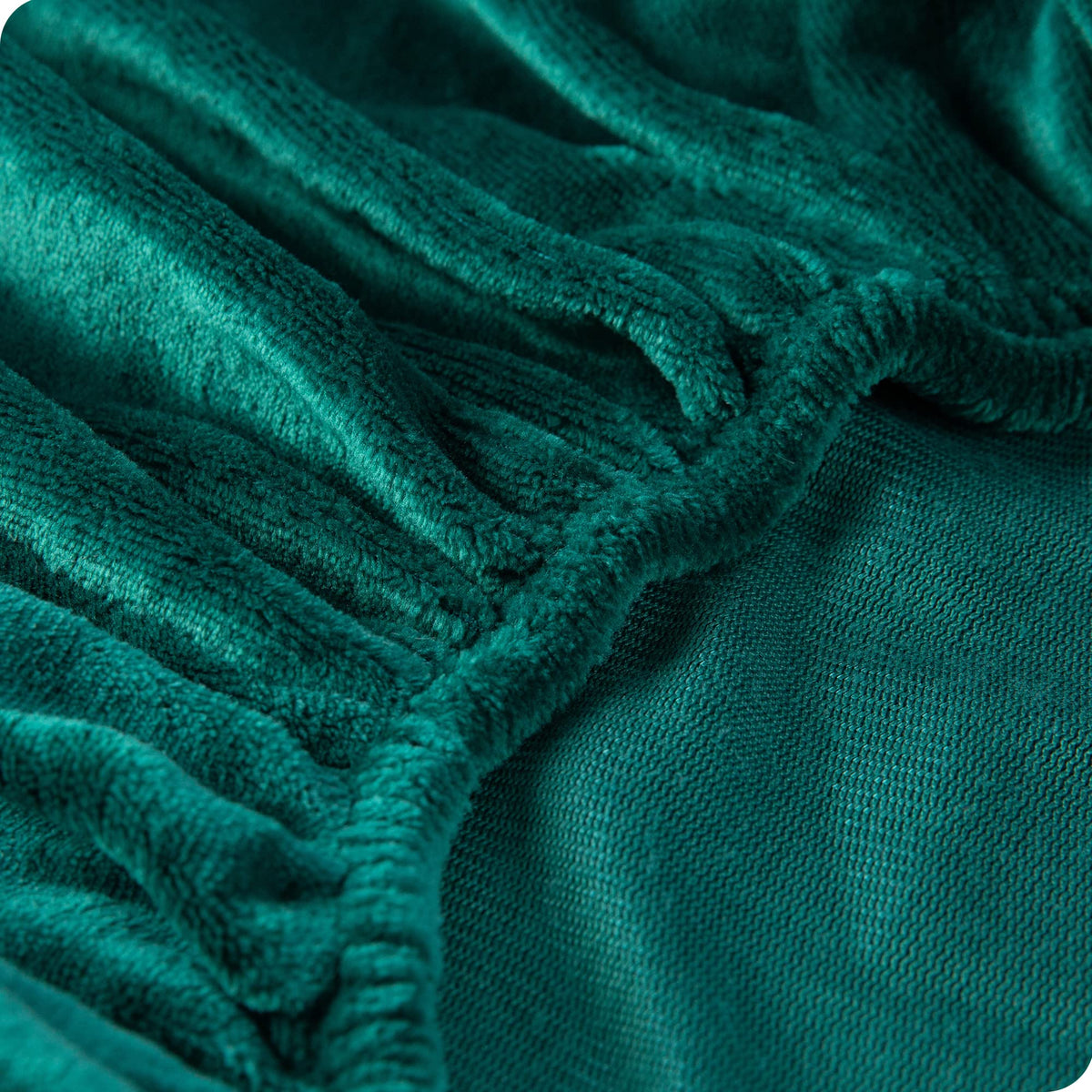 Micro Fleece Sheets Set Queen Size – No Pilling and Extra Soft Bed Sheets Set – Velvet Plush and Cozy Warmth Sheets with Deep Pocket for All Season & Chritmas (Queen, Green Color,4 Piece)