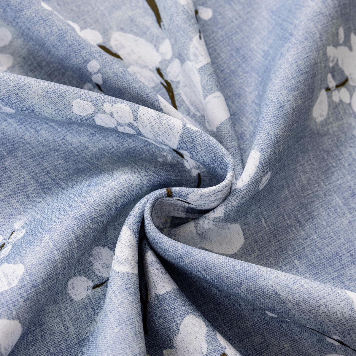 FMFUNCTEX 100% Blackout Floral Curtains for Bedroom, Blue Curtains 84 inch Length Blossom Flower Patterned for Living Room, Thermal Insulated Farmhouse Drapes, Rod Pocket 2 Panels (White on Blue)