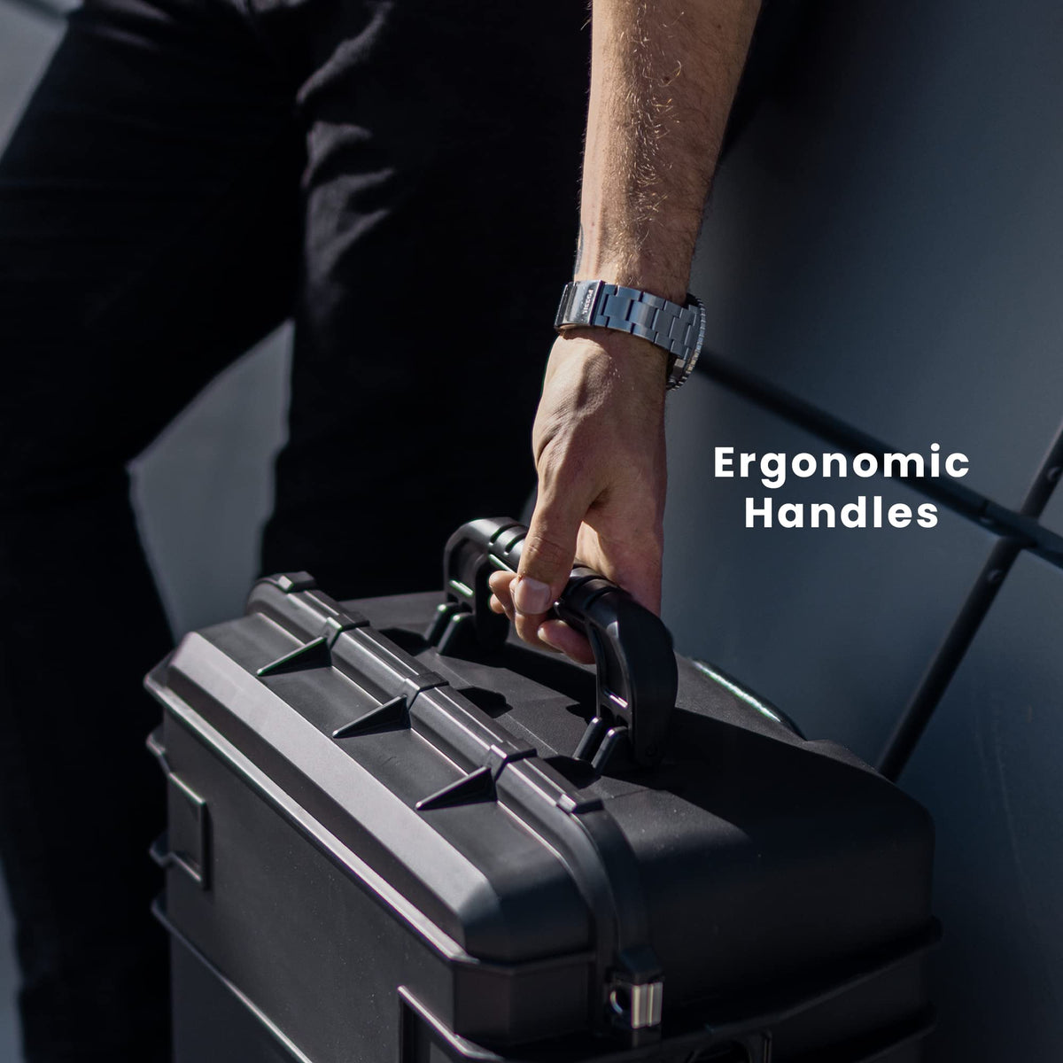 Seahorse 920 Heavy Duty Protective Dry Box Case - TSA Approved/Mil Spec / IP67 Waterproof/USA Made