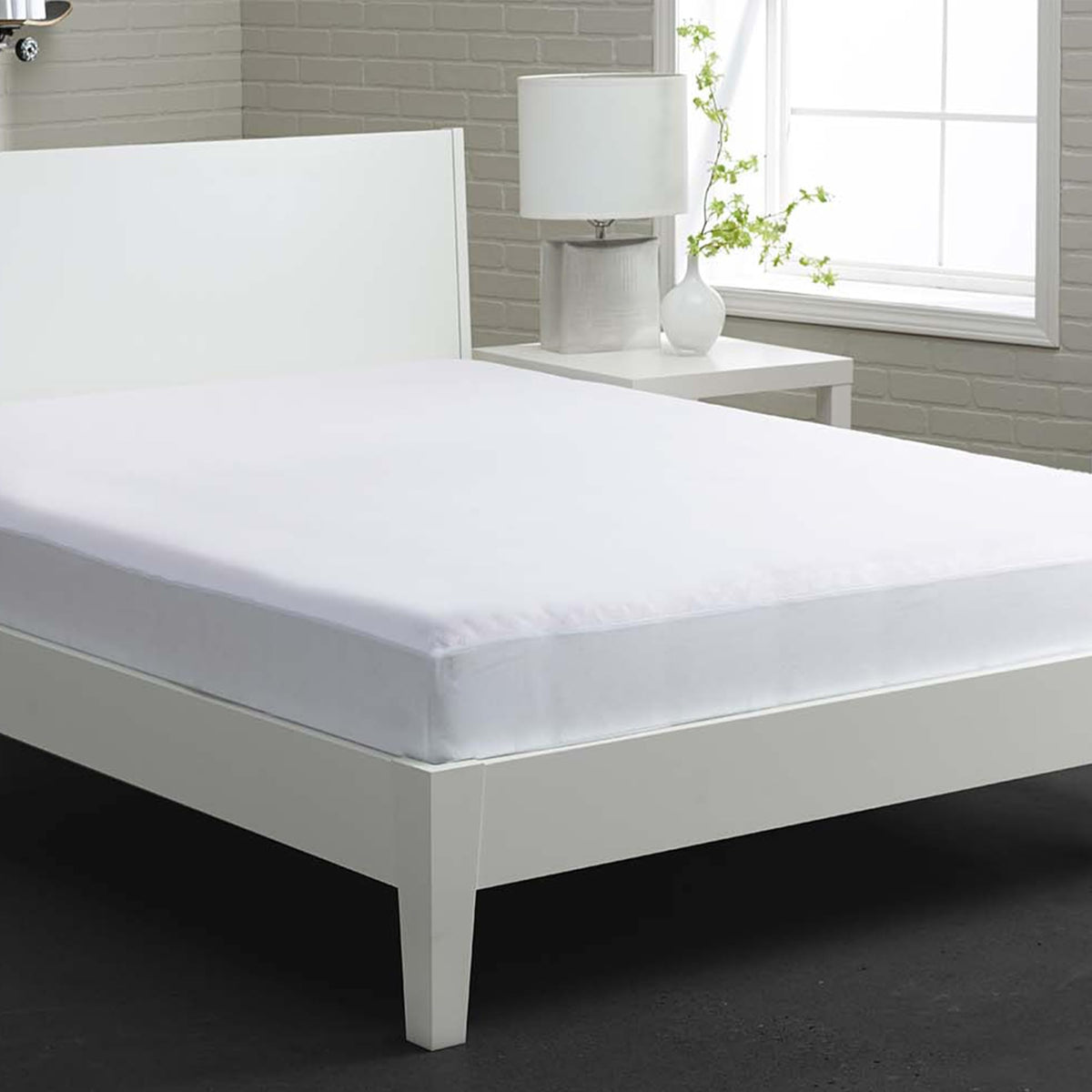 Bedgear Basic Mattress Protector –Waterproof Mattress Cover for College Dorm Beds - Lightweight, Breathable & Noiseless Mattress Pad - Machine Washable Bed Protector for Stain Protection - Cal King