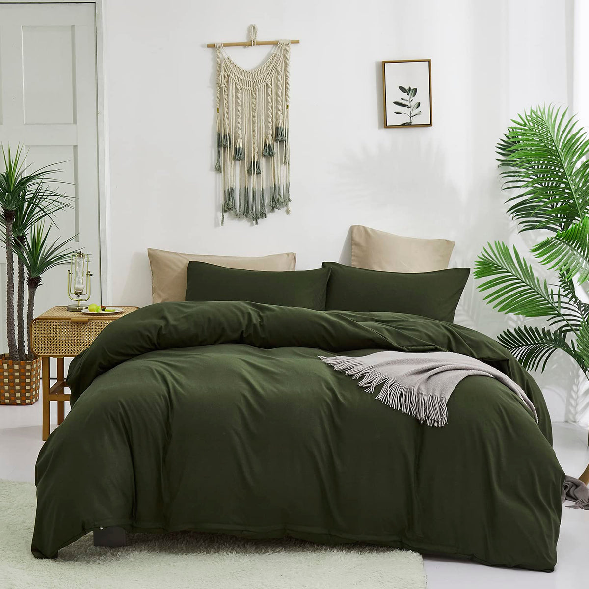 KAREVER Army Green Comforter Queen Dark Green Bedding Set Olive Green Comforter Set Queen Men Breathable 3 PCs Comforter Set 1 Queen Comforter (90x90 inches) with 2 Pillowcases (20x26 inches)