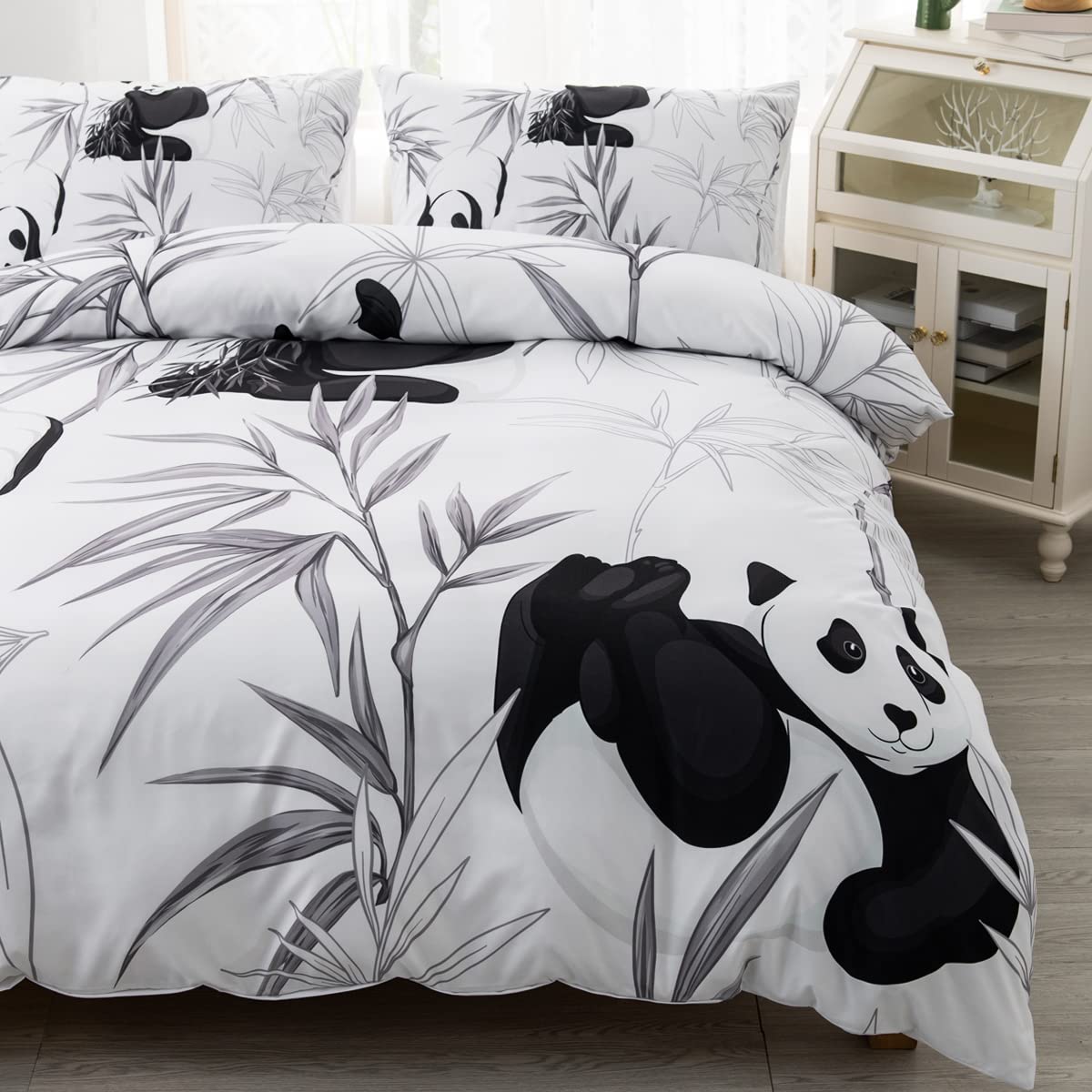 CVHOUSE Panda Bedding King Size,Cute Animal Bedding Set for Girls Kids Teens,Kawaii Comforter Set Cover Soft,1 Duvet Cover 2 Pillowcases 3 Piece,Chrismas Decor