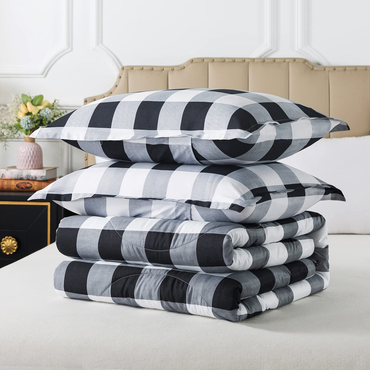 Caressma Buffalo Plaid Comforter Set Queen, Black White Buffalo Plaid Comforter Bedding Set for All Seasons, Classic Gingham Pattern Print Soft Microfiber 3 Pieces Comforter with Pillowcases