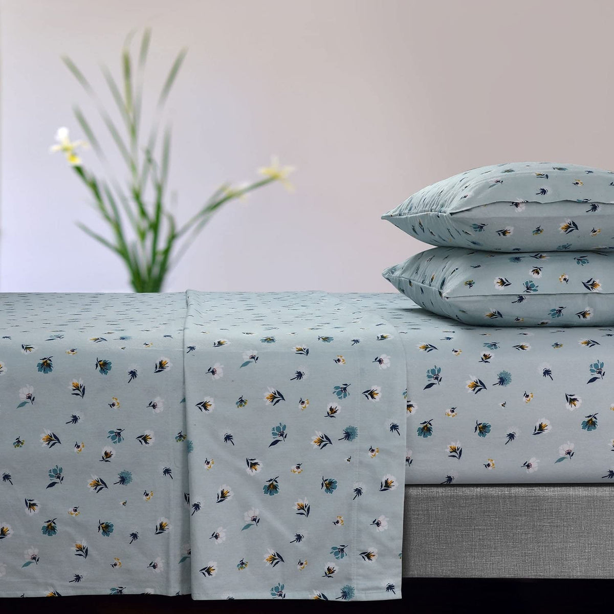 Tribeca Living Ultra-Soft Flannel Sheets Queen - 170-GSM Cotton, 4 Piece Deep Pocket Bed Sheet Set in Ayana Deep Blue Print