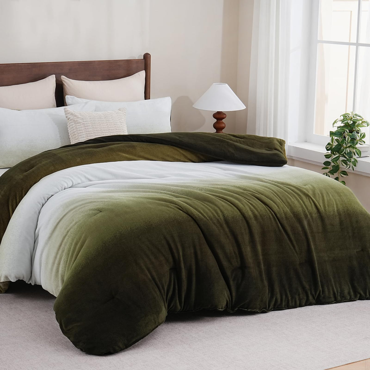 Bedbay Navy Blue Striped Comforter Set King Size, Ultra Soft Plush Velvety Fleece Bedding Set with 2 Pillowcases, Coastal Cabana 3-Piece Bed Set for All Seasons