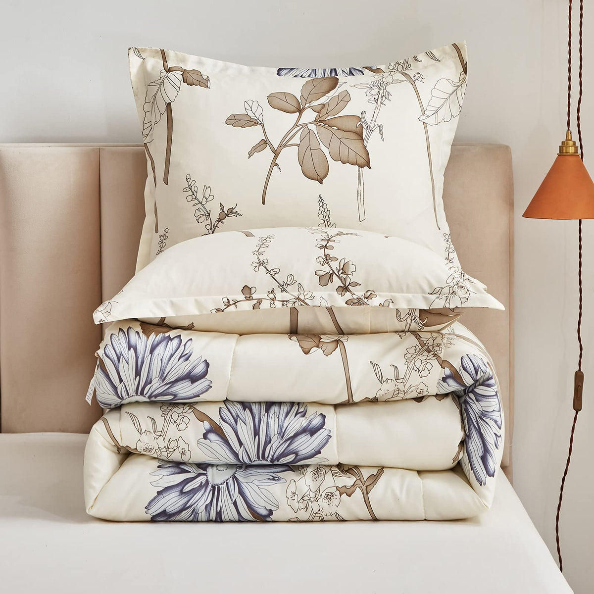 Joyreap 7 Piece Bed in a Bag Queen, Elegant Flower Botanical Smooth Soft Microfiber Floral Comforter Set for All Season (1 Comforter, 2 Pillow Shams, 1 Flat Sheet, 1 Fitted Sheet, 2 Pillowcases)