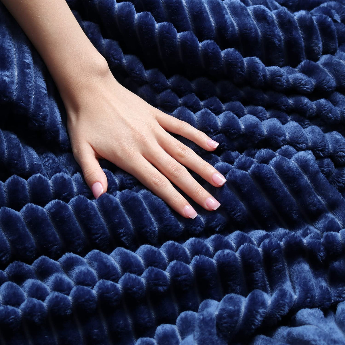 Clara Clark Cut Plush Fleece Throw Blanket - Twin Size - Lightweight Super Soft Fuzzy Luxury Bed Blanket for Bed - Machine Washable - (66x90) (Navy Blue)
