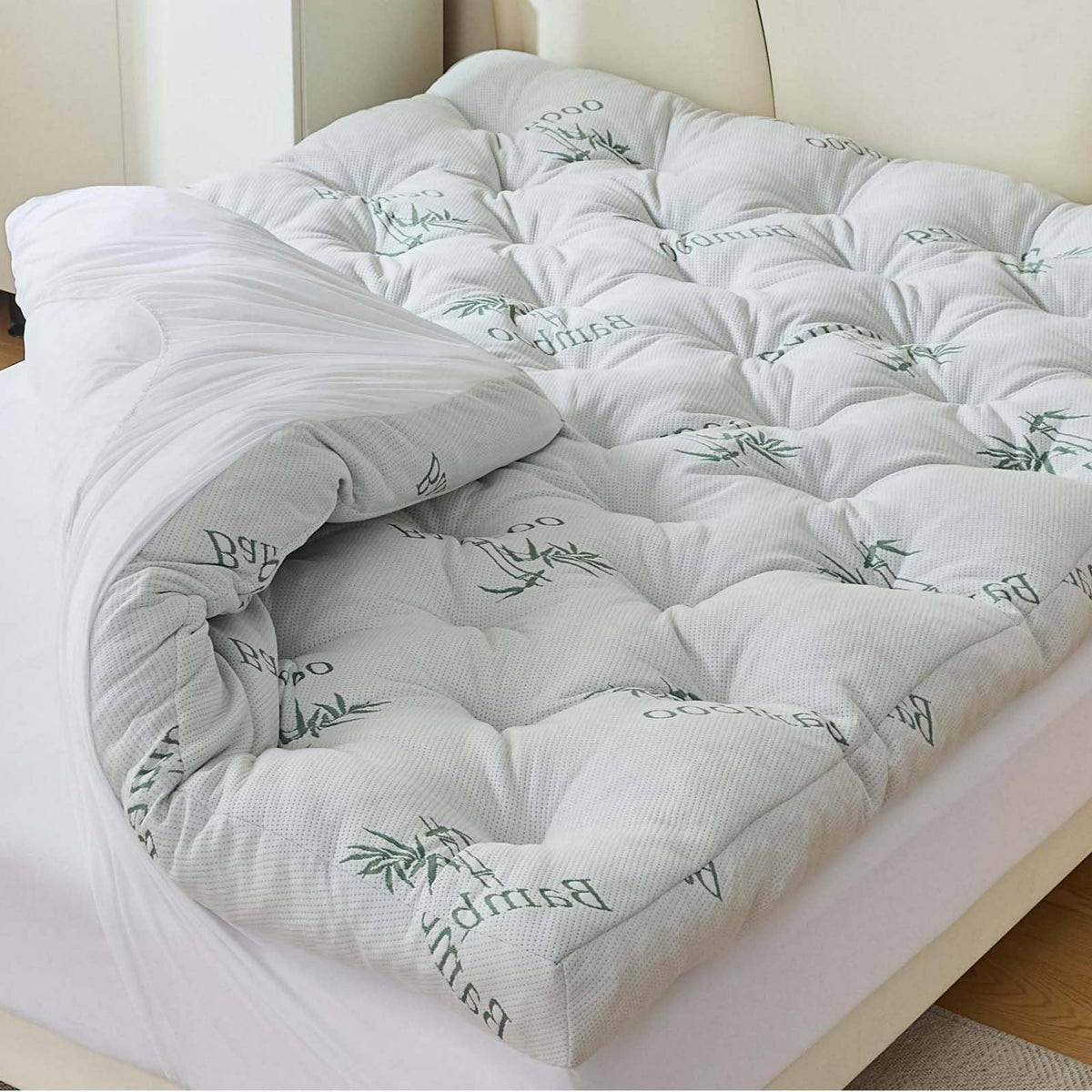 Whatsbedding Memory Foam Mattress Topper Queen Size, 5 Inches Slow Rebound Memory Foam Topper with Cooling Viscose Made from Bamboo Cover, Deep Pocket Designed Mattress Topper