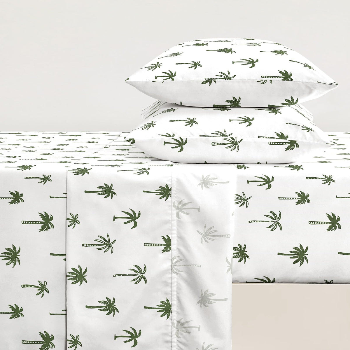 Wake In Cloud - Coastal Bed Sheets, 4-Piece Sheet Set, Boho Summer Beach Tropical Plants Palm Coconut Trees Pattern Printed Bedding, Deep Pocket, Green White, Queen Size