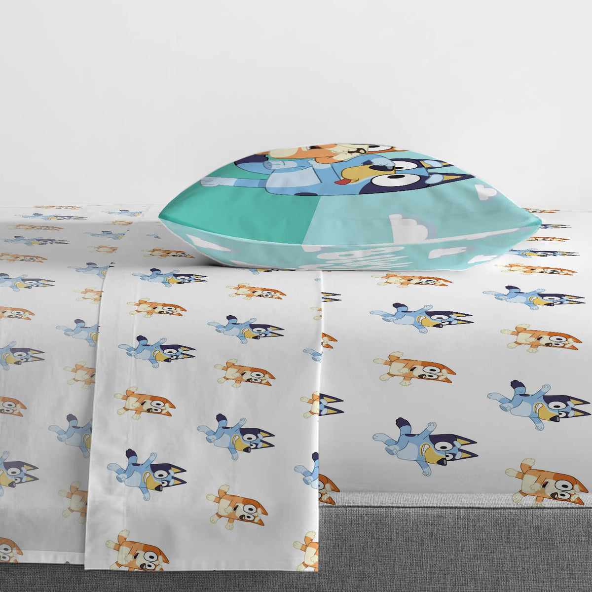 Jay Franco Bluey & Bingo 4 Piece Toddler Bedding Set – Includes Comforter, Sheets & Pillowcase, Super Soft Fade Resistant Microfiber, Official Licensed Toddler Bed Set for Boys and Girls, Blue