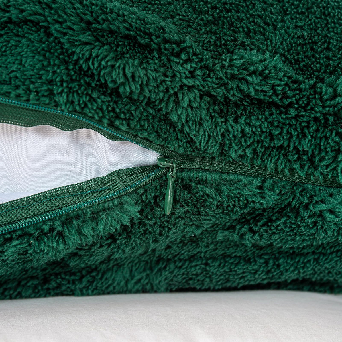YUSOKI Sherpa Throw Pillow Covers-3D Stylish Design,Set of 2-Decorative Fuzzy Fluffy Cozy Pillow Cases for Sofa Couch Bedroom Without Insert(Forest Green,18"x18")