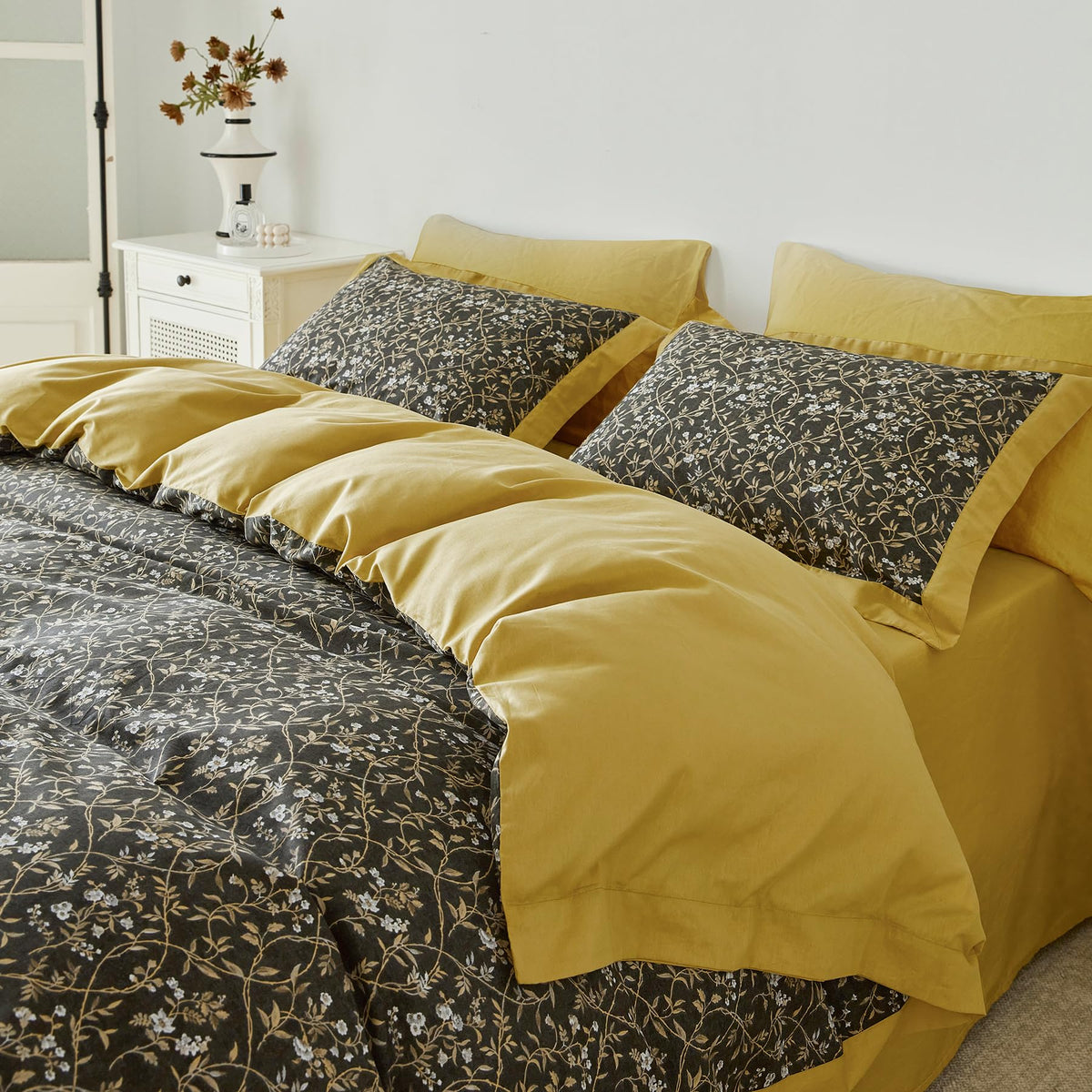 SUSYBAO Mustard Yellow Flower Duvet Cover Queen 100% Cotton 3 Pcs Set 1 Boho Vine Botanical Patterned Duvet Cover with Zipper Ties 2 Pillow Shams Decorative Hemmed Bohemian Floral Bedding Set Soft