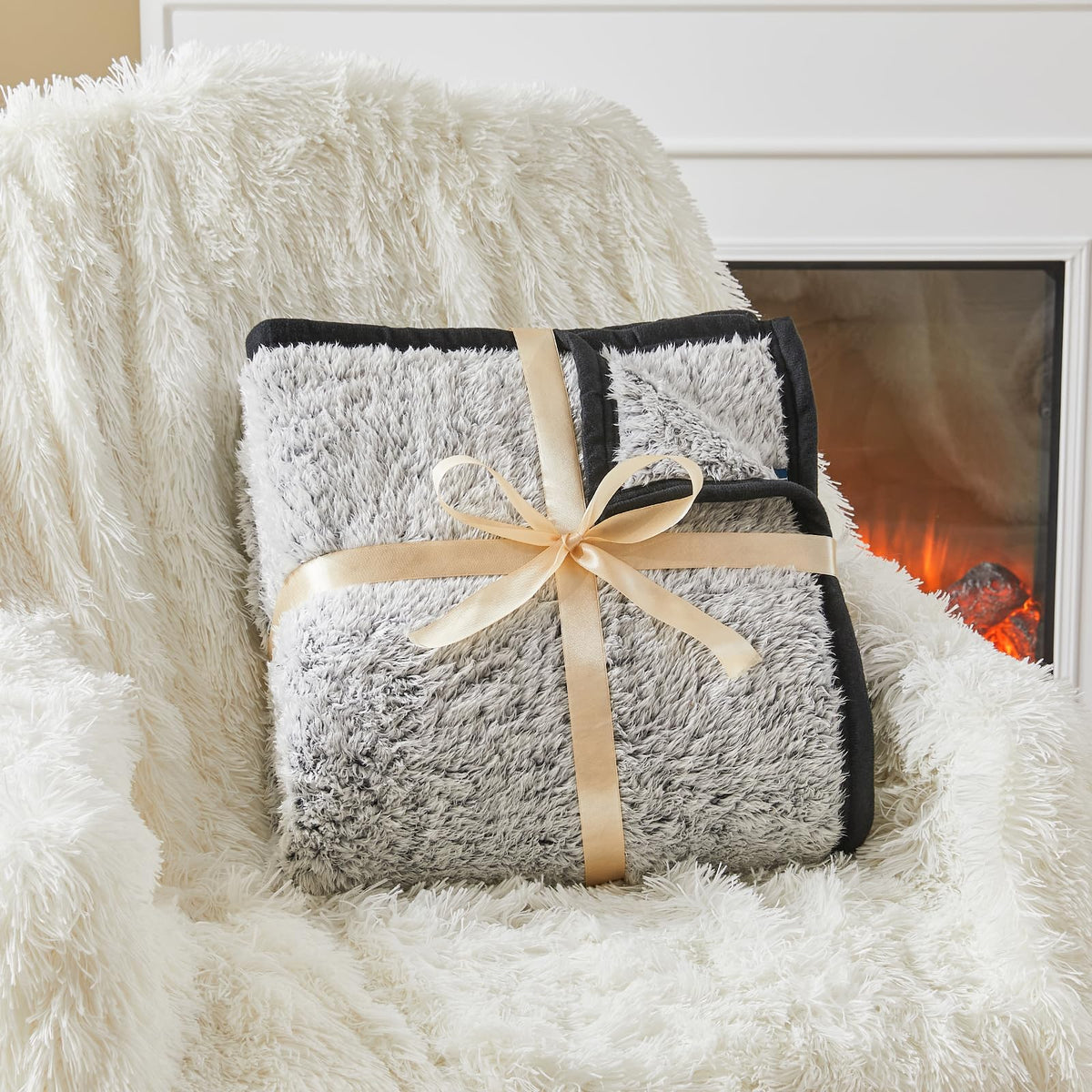 EMME Soft Sherpa Fleece Blanket Reversible Plush Fluffy Large Blanket, Light Weight Warm Decorative Boho Blanket Cover for Sofa, Couch, Bedroom,Travel(Black,50"x60")