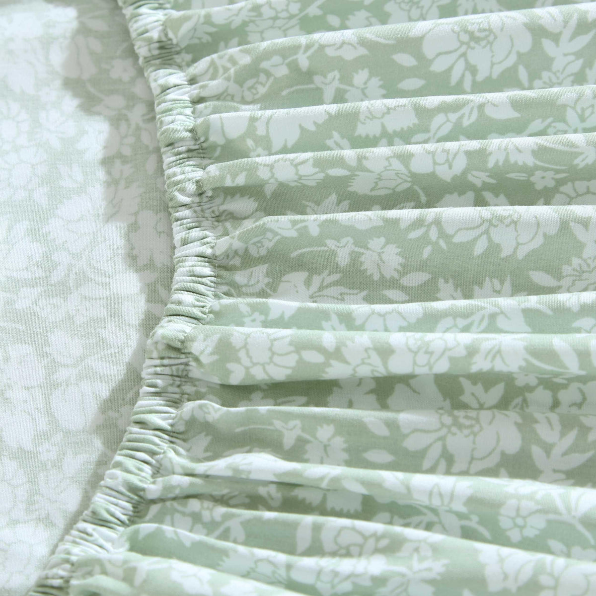 Laura Ashley – Twin Size Sheet Set, Crisp & Lightweight Cotton Percale Bedding with Fitted Sheet and Pillowcase, Floral Room Decor, Deep Pocket, College Dorm Room Essentials (Heirloom Ditzy Green)
