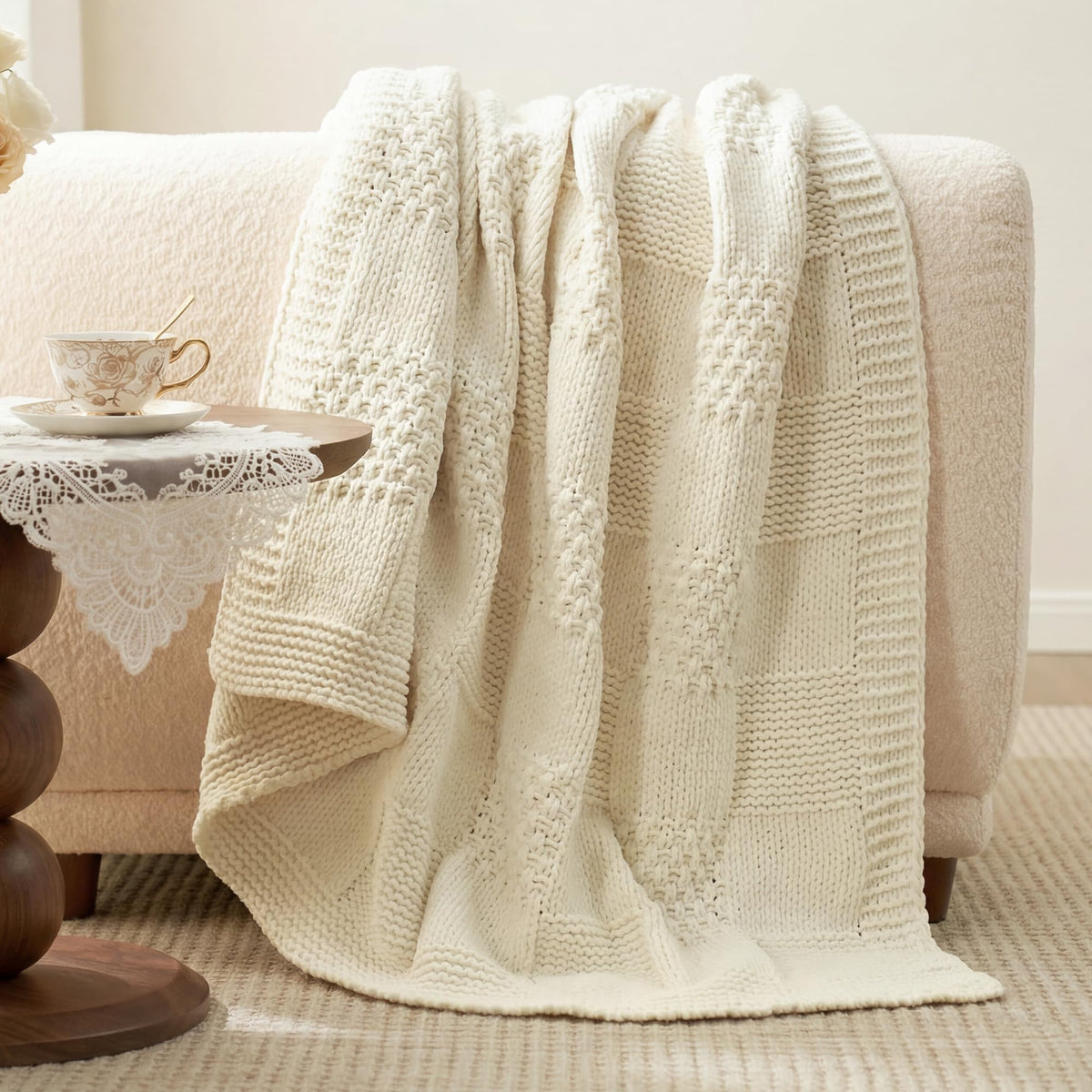 Amélie Home Knit Throw Blanket, Soft Chenille Cozy Breathable Checkered Chunky Decorative Blanket for Couch, Bed & Sofa, French-Inspired Lightweight Warm Gift for Women, Ivory, 50"x60"