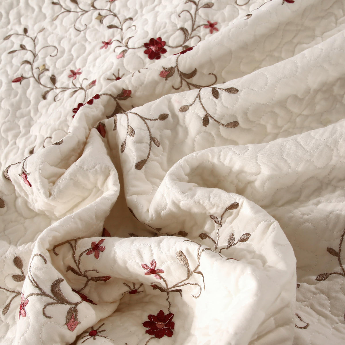 Quilt Set Floral Leaves 3D Embroidery Pattern 3 PCS Cotton Reversible Quilted Embroidered Decorative Bedspreads Coverlet Set, Lightweight &Soft Queen Size Beige Bedding Coverlet for All Season