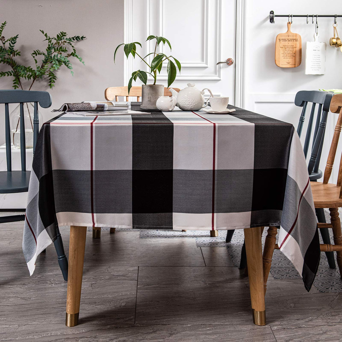 Melodieux Rectangle Plaid Check Tablecloth Spill Proof Water Wrinkle Resistant Table Cover Holiday Party Outdoor Checkered Tabletop Decoration Kitchen Dining Room, 60" x 120", Black