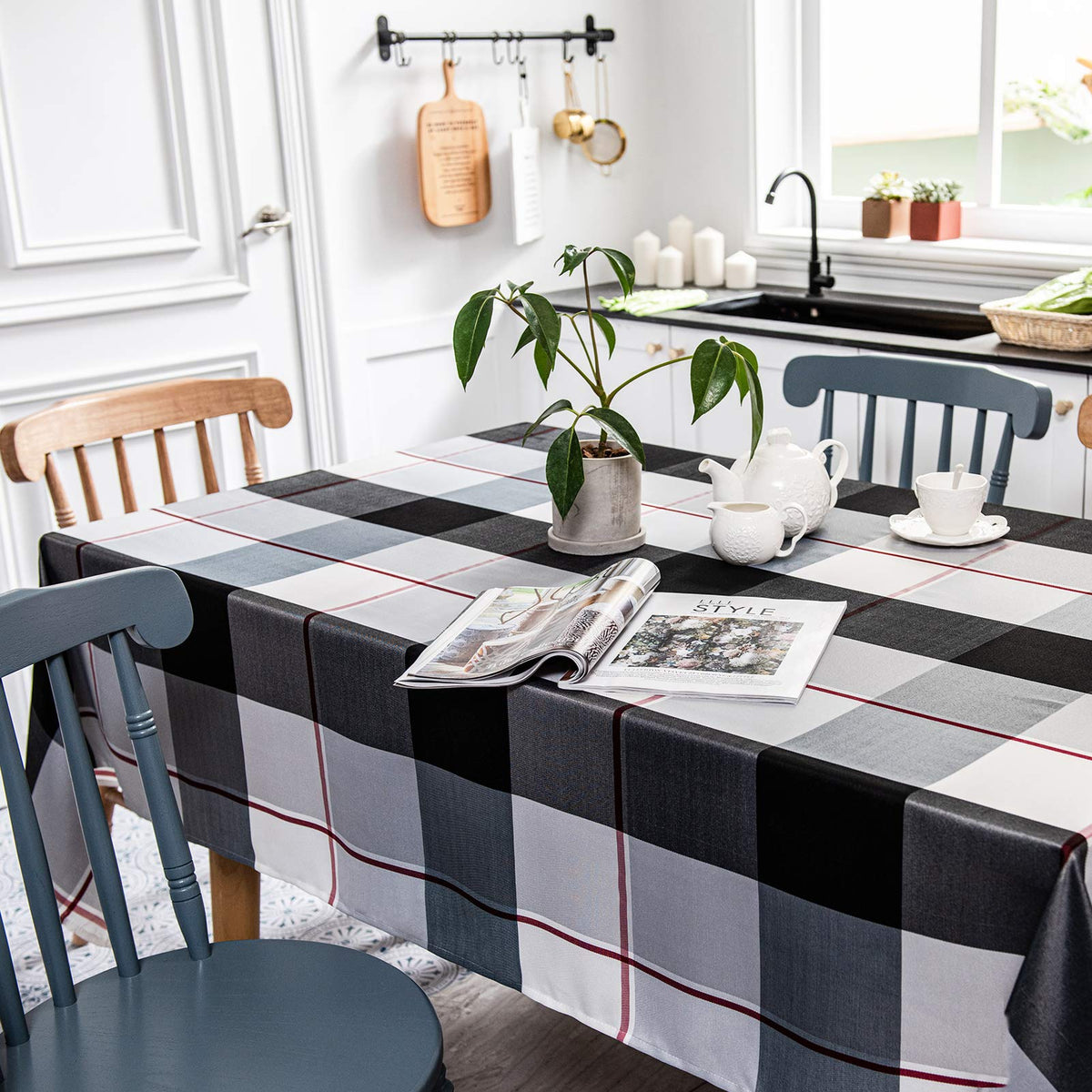 Melodieux Rectangle Plaid Check Tablecloth Spill Proof Water Wrinkle Resistant Table Cover Holiday Party Outdoor Checkered Tabletop Decoration Kitchen Dining Room, 60" x 120", Black