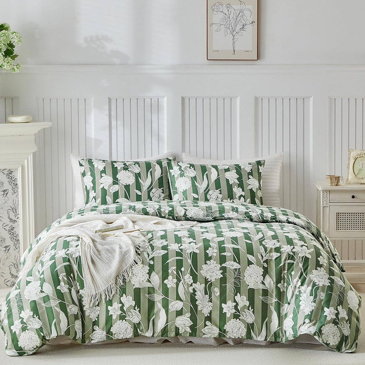 Lekesky Green Floral Duvet Cover King Size, Stripes Comforter Cover King Size Floral Printed Duvet Set, 3 Pieces Soft Microfiber Bedding Set with 8 Zipper Ties (King, 104"x90")