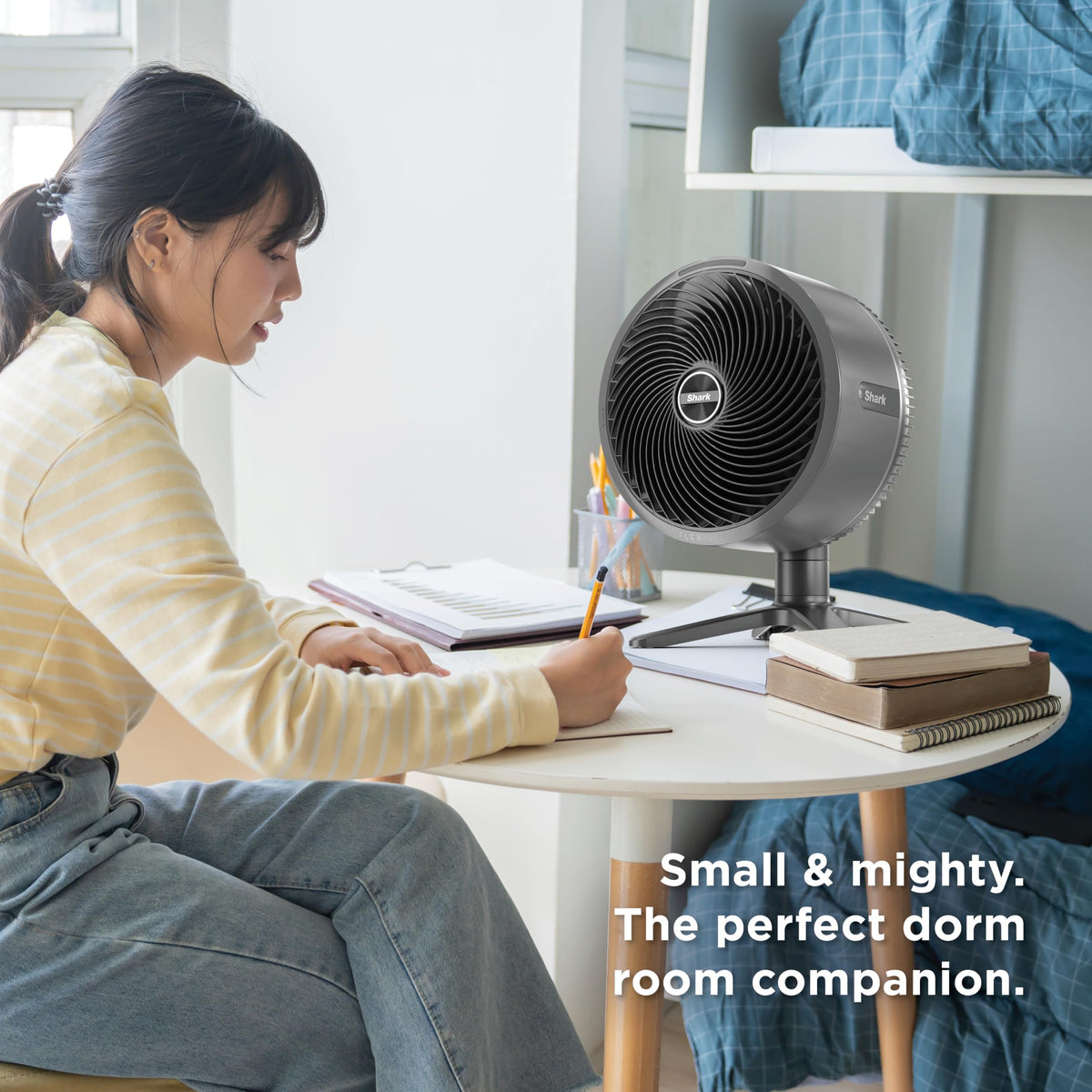 Shark FlexBreeze TableMate Portable Tabletop Fan, Outdoor, Indoor, Corded & Cordless Tabletop Fan, Quiet, Powerful, 70ft Range, Up to 24 Hours of Battery Runtime, for Home,Office and Bedroom, FA151BRN
