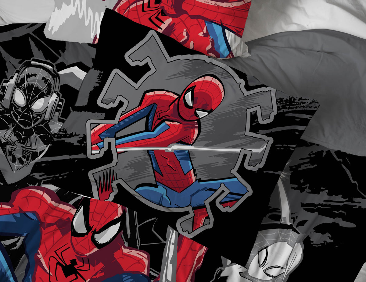 Jay Franco Kids Bed Set, Black, Spiderman, 7 Piece Full