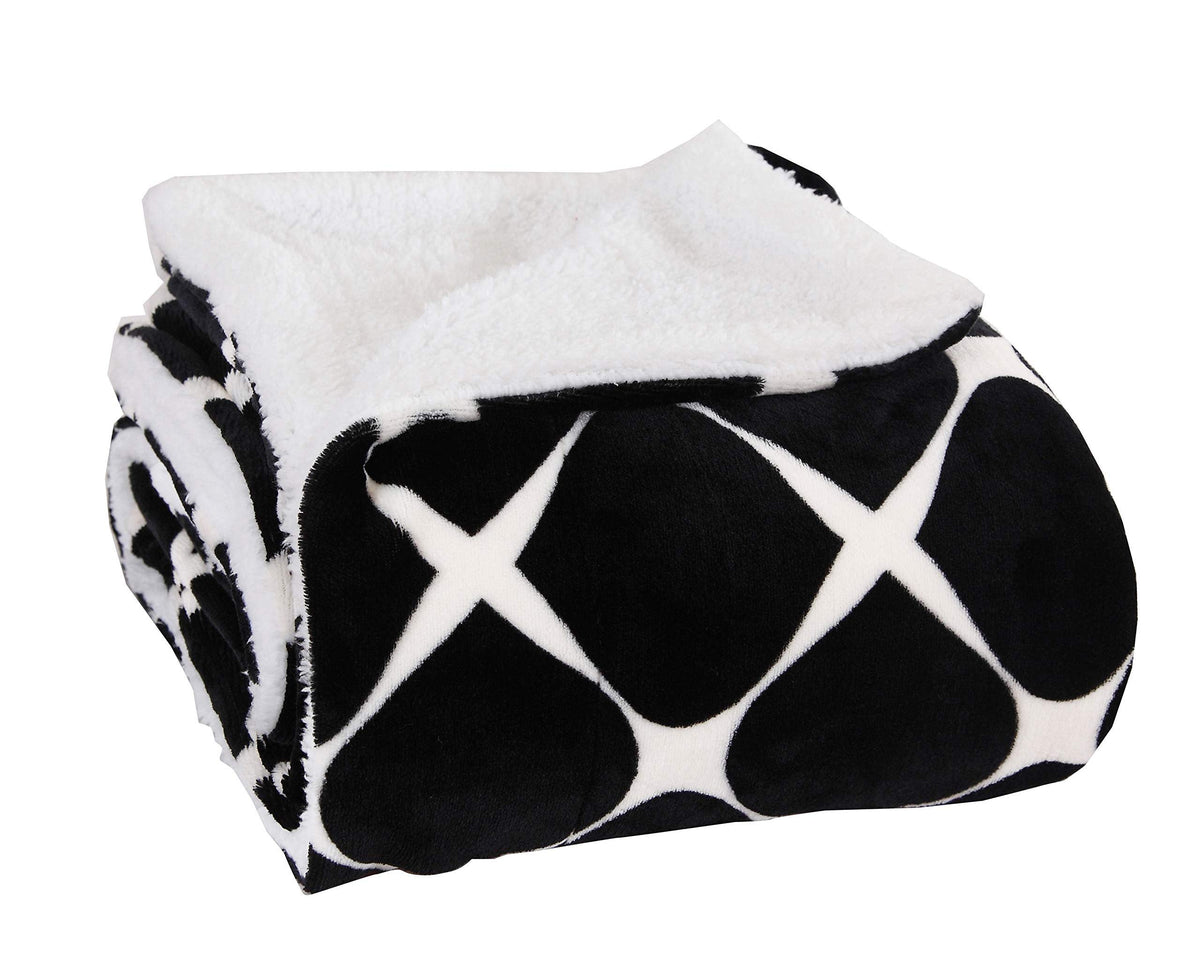 Elegant Comfort Luxury Micro-Sherpa 50" X 60" Ultra Plush Design Throw/Blanket, (50 x 60), Milano Trellis Black