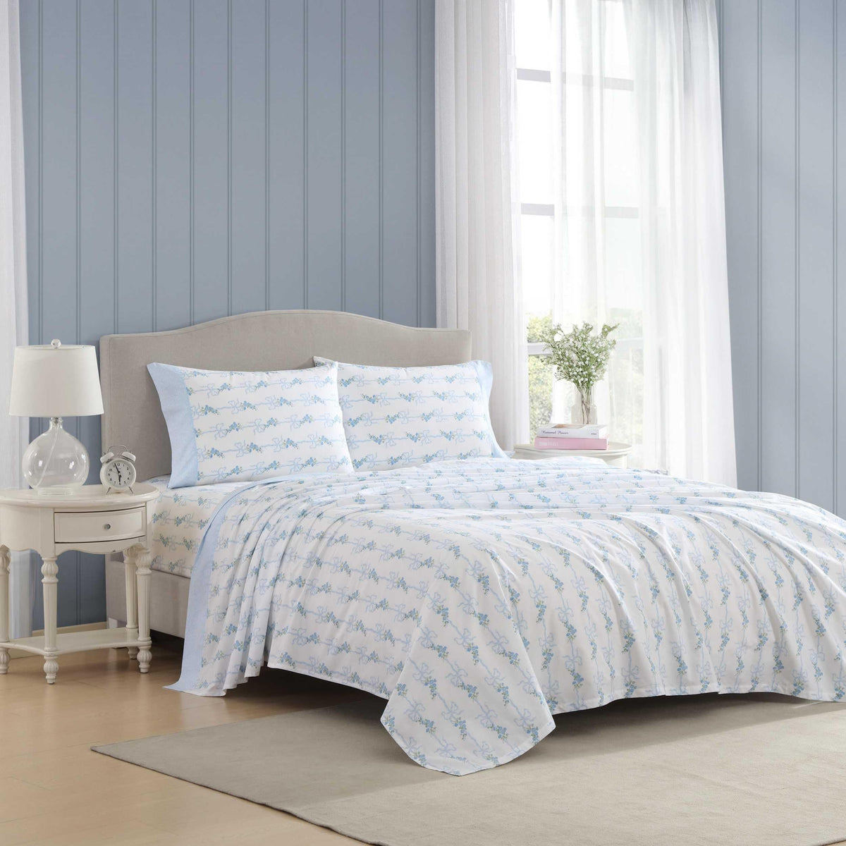 Laura Ashley – Twin Size Sheet Set, Crisp & Lightweight Cotton Percale Bedding with Fitted Sheet and Pillowcase, Floral Room Decor, Deep Pocket, College Dorm Room Essentials (Floral Ribbon Blue)