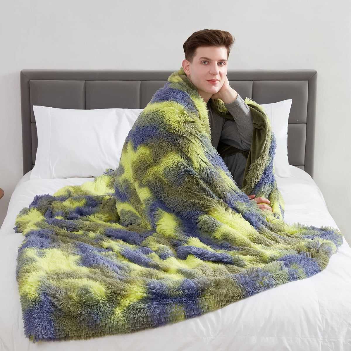 Jillche Bed Fluffy Blanket W/Camo Fur, Ultra Soft Throw Blanket for Teens, Warm Fuzzy Blankets and Throws for Bed, Stylish Tie Dye Faux Fur Blanket as, Fall Blanket 50” X 60” Xmas Gift