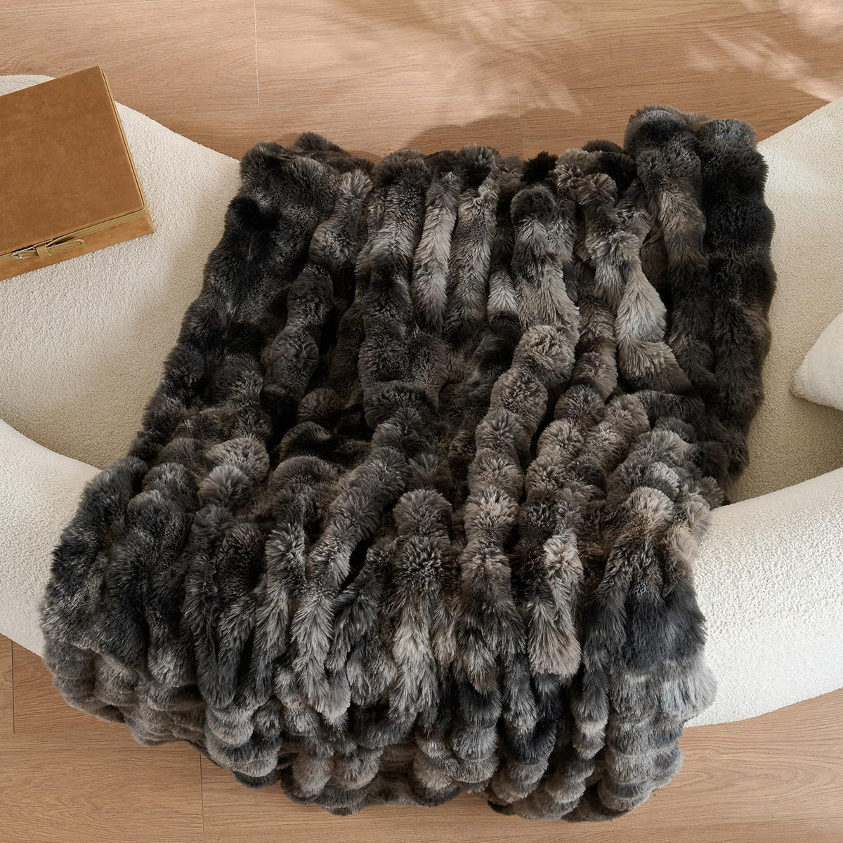 Wajade Fluffy Faux Fur Throw Blanket for Couch Bed Warm Cozy Blanket Luxury Soft Thick Fuzzy Plush Bubble Blanket for Sofa Chair Tie-dye Dark Grey 50x60