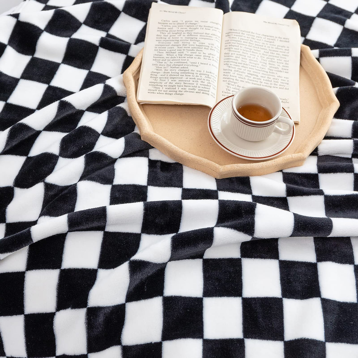 LOMAO Throw Blankets Flannel Blanket with Checkerboard Grid Pattern Soft Throw Blanket for Couch, Bed, Sofa Luxurious Warm and Cozy for All Seasons (Black, 50"x60")