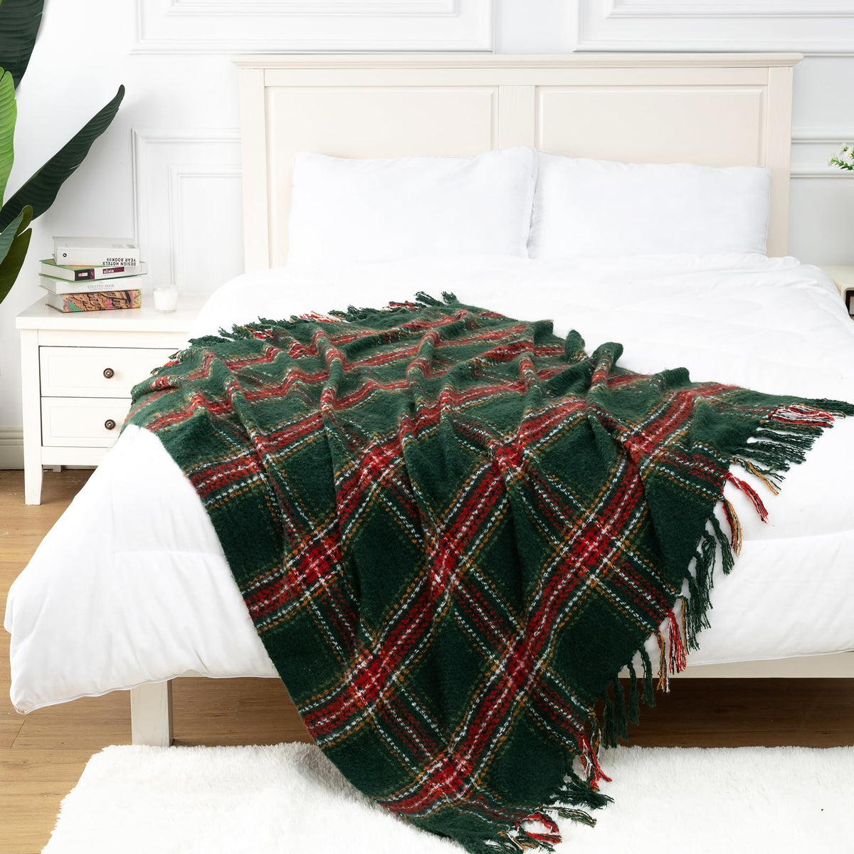 LALIFIT Plaid Throw Blanket with Fringes Green Red Christmas Home Decor Blankets Super Soft Cashmere Blanket for Couch Sofa Farmhouse Halloween etc 50" x 60" Inches(Green Plaid)