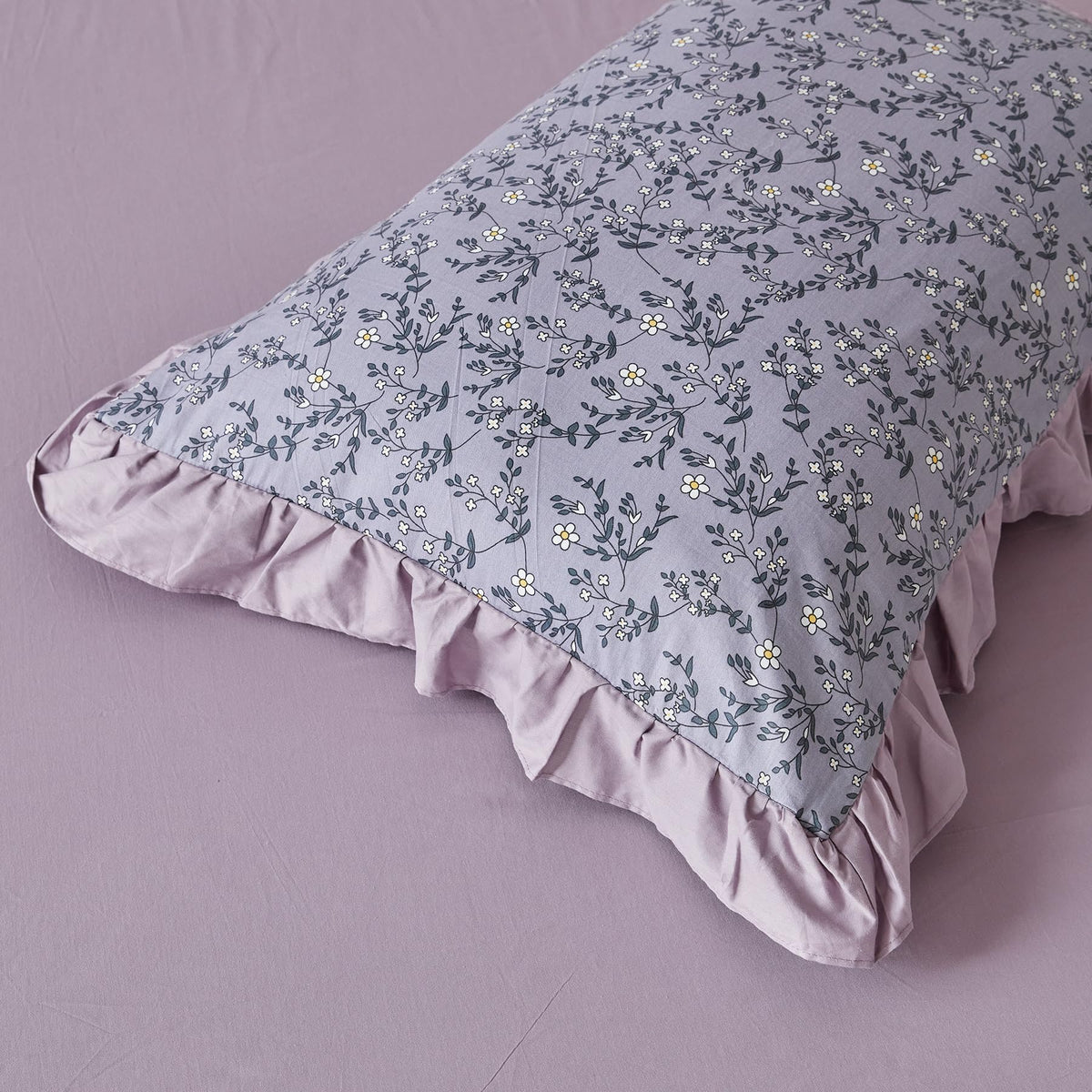 YuHeGuoJi Purple Ruffle Duvet Cover Queen 100% Cotton Cute Floral Duvet Cover 3 Pcs Set 1 Decorative Romantic Botanical Duvet Cover with Zipper Ties 2 Pillow Shams Lilac Purple Flower Bedding