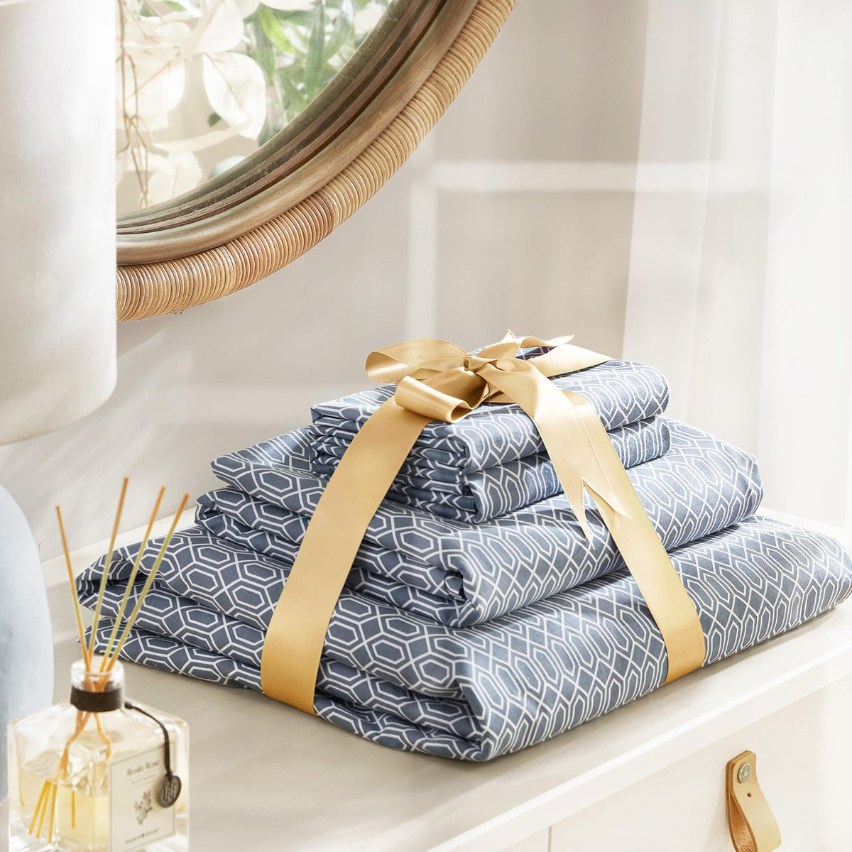 Comfort Spaces 100% Cotton Sheets Twin, Breathable, Naturally Cool Cotton Sheets, Soft Cotton Bed Sheets with 14" Elastic Pocket Fits up to 16" Mattress, All Seasons Sheet Set, Diamond Blue 3 Piece