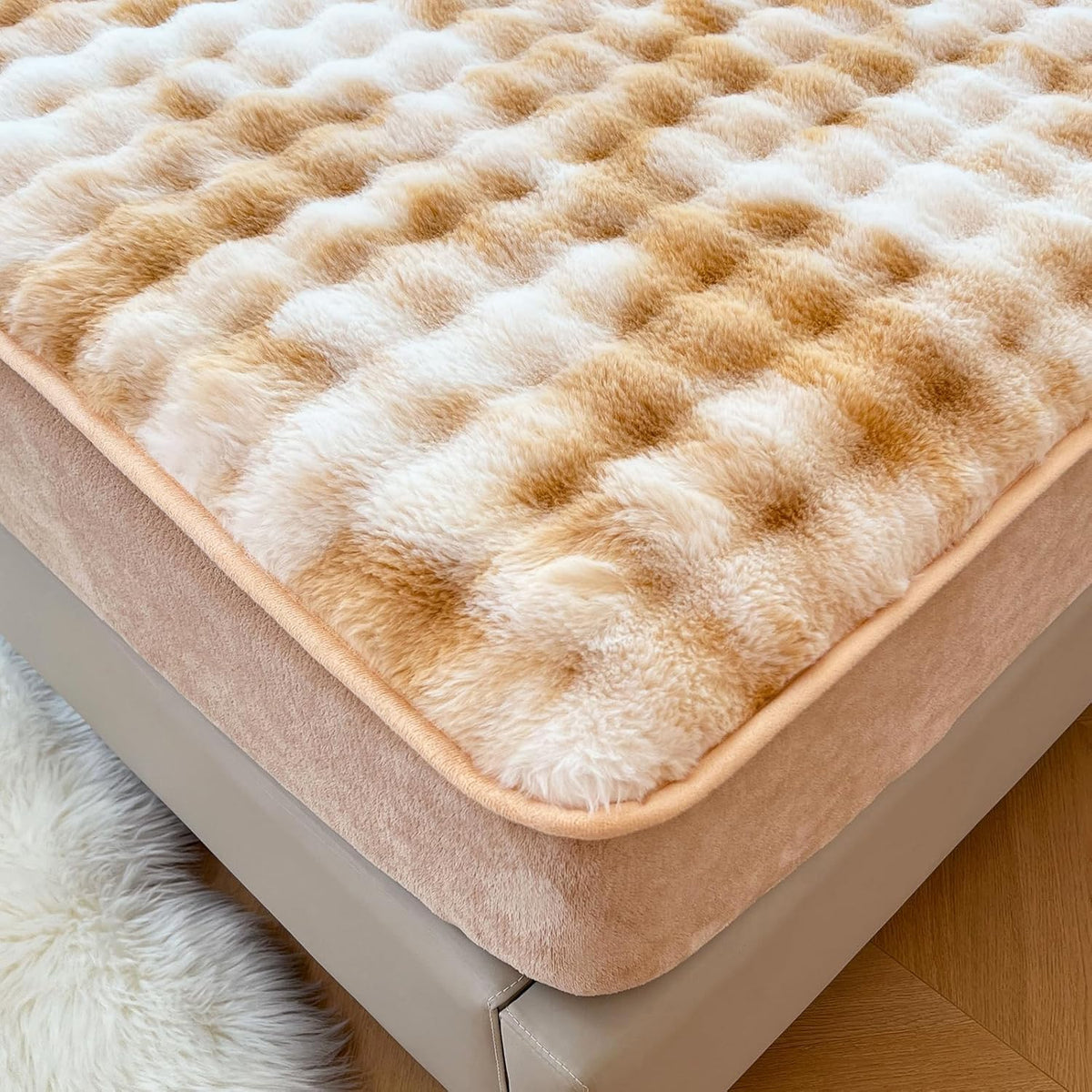 ZIQINPSQ Plush Shaggy Fitted Sheet Full Size-Velvet Fitted Sheet Faux Fur Bottom Sheet with 15" Deep Pocket, Flannel Warm Tie Dyed Mattress Cover,No Pillowcases,Gold
