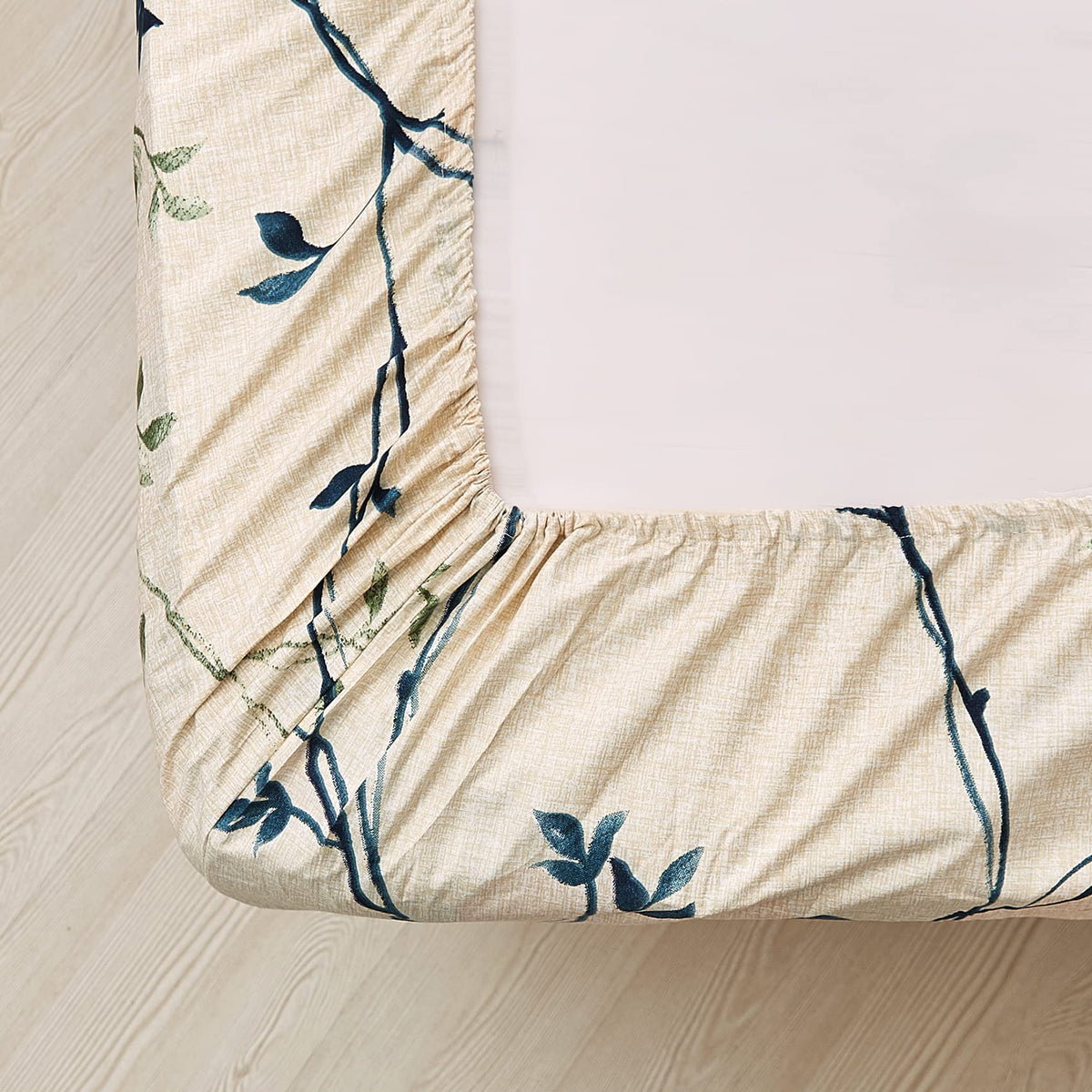 JSD Beige Leaves Printed Sheet Set King Size, 4 Piece Botanical Pattern Microfiber Sheets Extra Deep Pocket