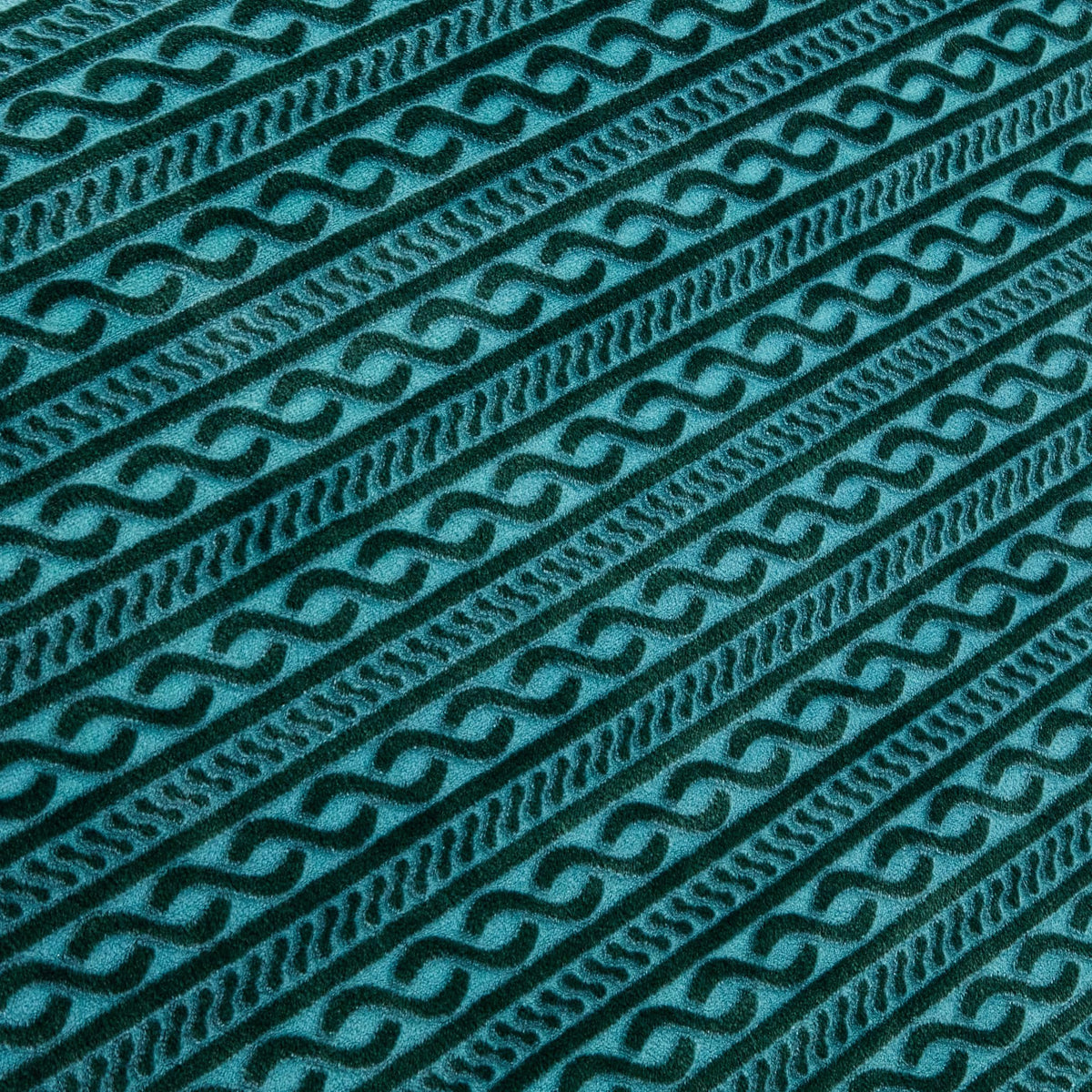 Serenhom Extra Large Soft Cozy 120x120 Inches Seamless Oversized King Fleece Blanket - Huge 3D Jacquard Decorative 10'x10' California King Blanket for Bed, Sofa, Couch, Travel, Green Chain