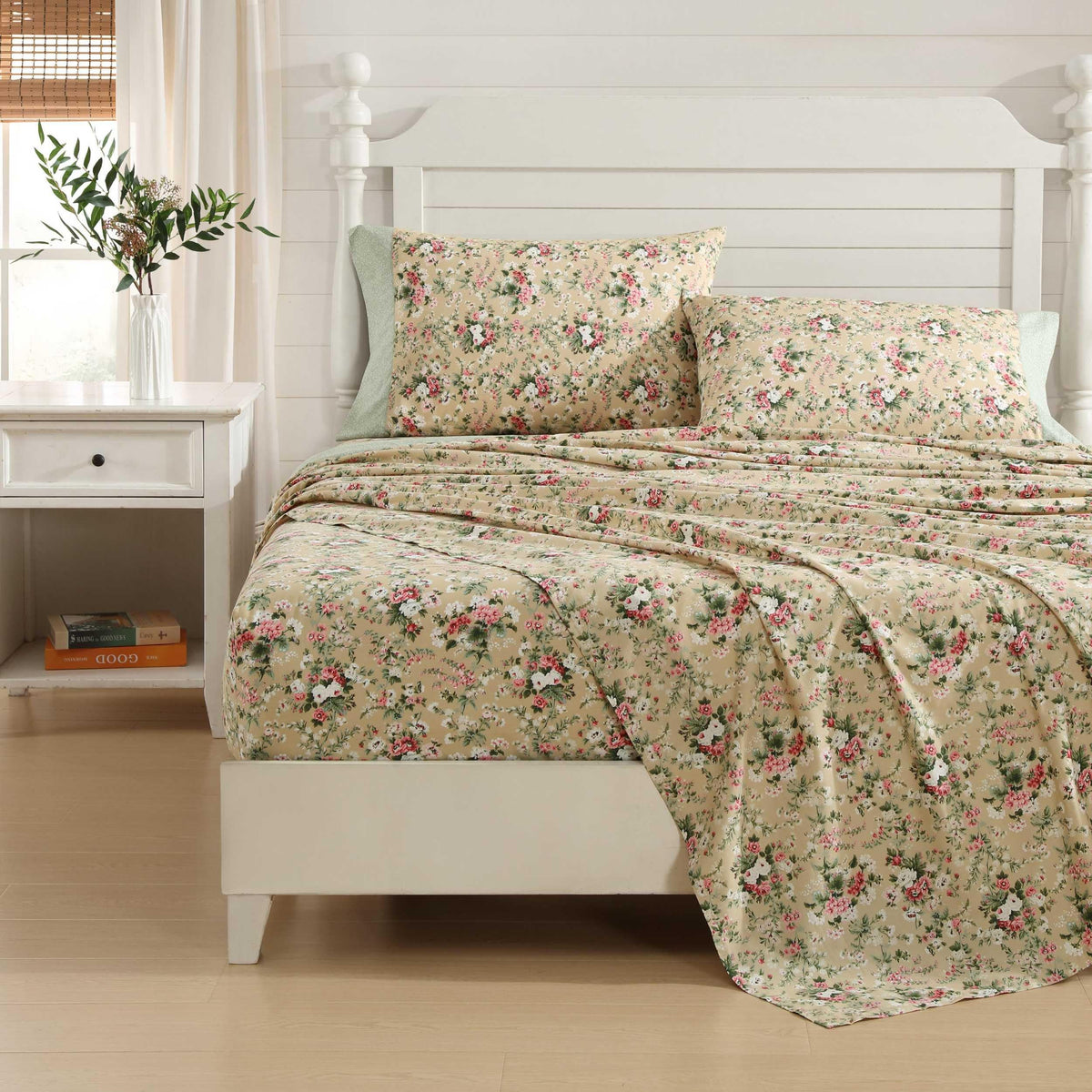 Laura Ashley – Twin Size Sheet Set, Crisp & Lightweight Cotton Percale Bedding with Fitted Sheet and Pillowcase, Floral Room Decor, Deep Pocket, College Dorm Room Essentials (Serene Dream Brown)