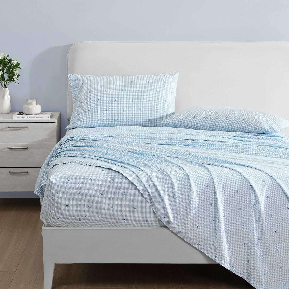 Laura Ashley – Twin Size Sheet Set, Soft & Lightweight Cotton Percale Bedding with Matching Pillowcase, Deep Pocket, Coastal Room Decor, College Dorm Room Essentials (Turtle Gingham Blue)