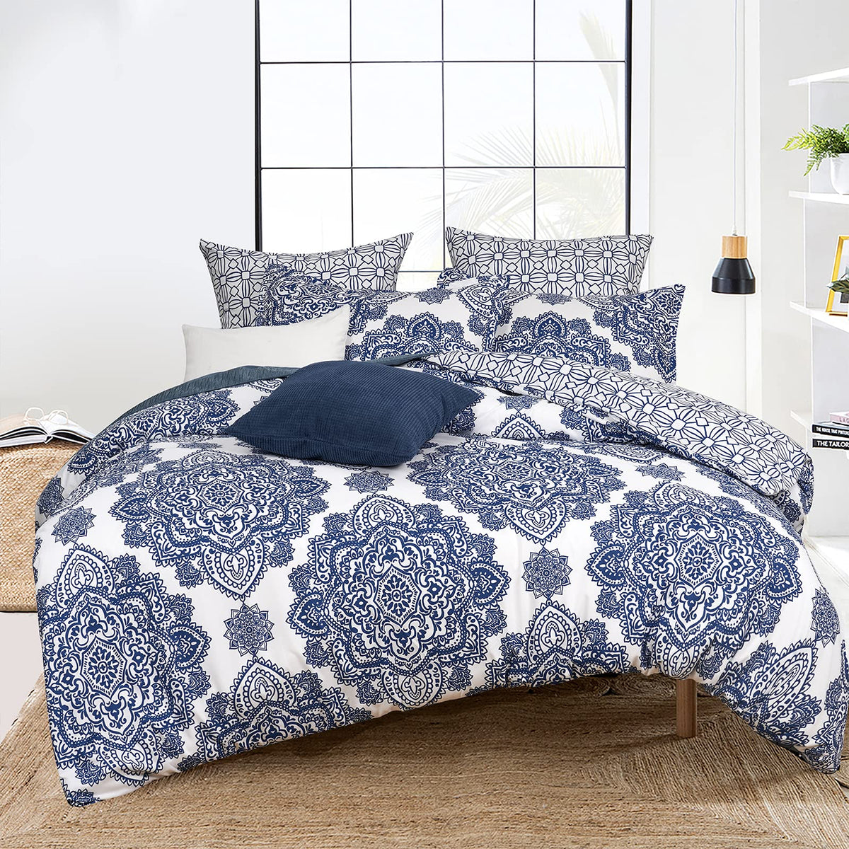 PHF Ultra Soft Paisley Duvet Cover Queen Size, Printed Bedding Set 3 Pieces, Comfy Farmhouse Pattern Duvet Cover Set with 2 Pillow Shams, Zipper Closure and 8 Ties, 90"x90", Royal Blue & White