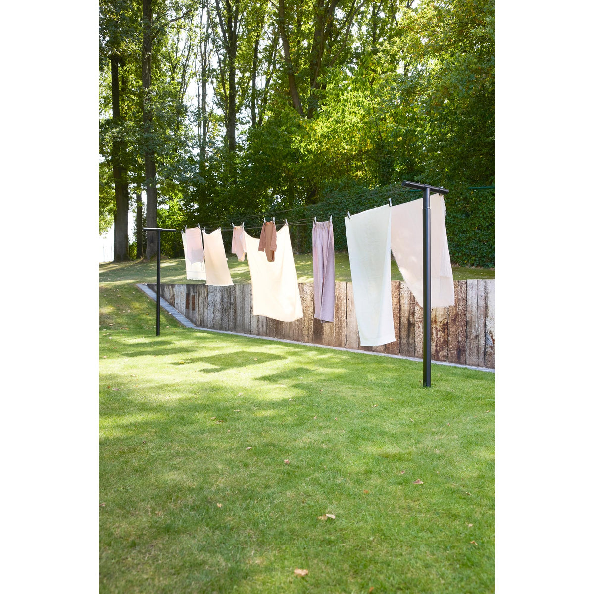 Brabantia Hangout Clothesline with Aluminium Poles 164ft/50m (Black), Washing Line for Outdoor Use, Clothing Line for Airing Laundry