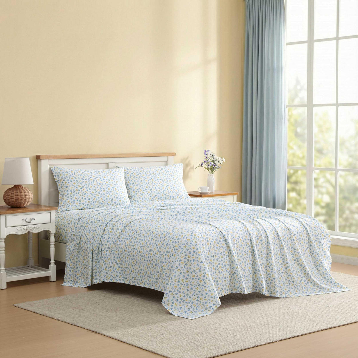 Laura Ashley - King Sheet Set, Crisp & Cool Cotton Percale Bedding for Year Round Comfort, Deep Pocket, Bed Sheets with Matching Pillowcases (Ditsy Doodle Blue)