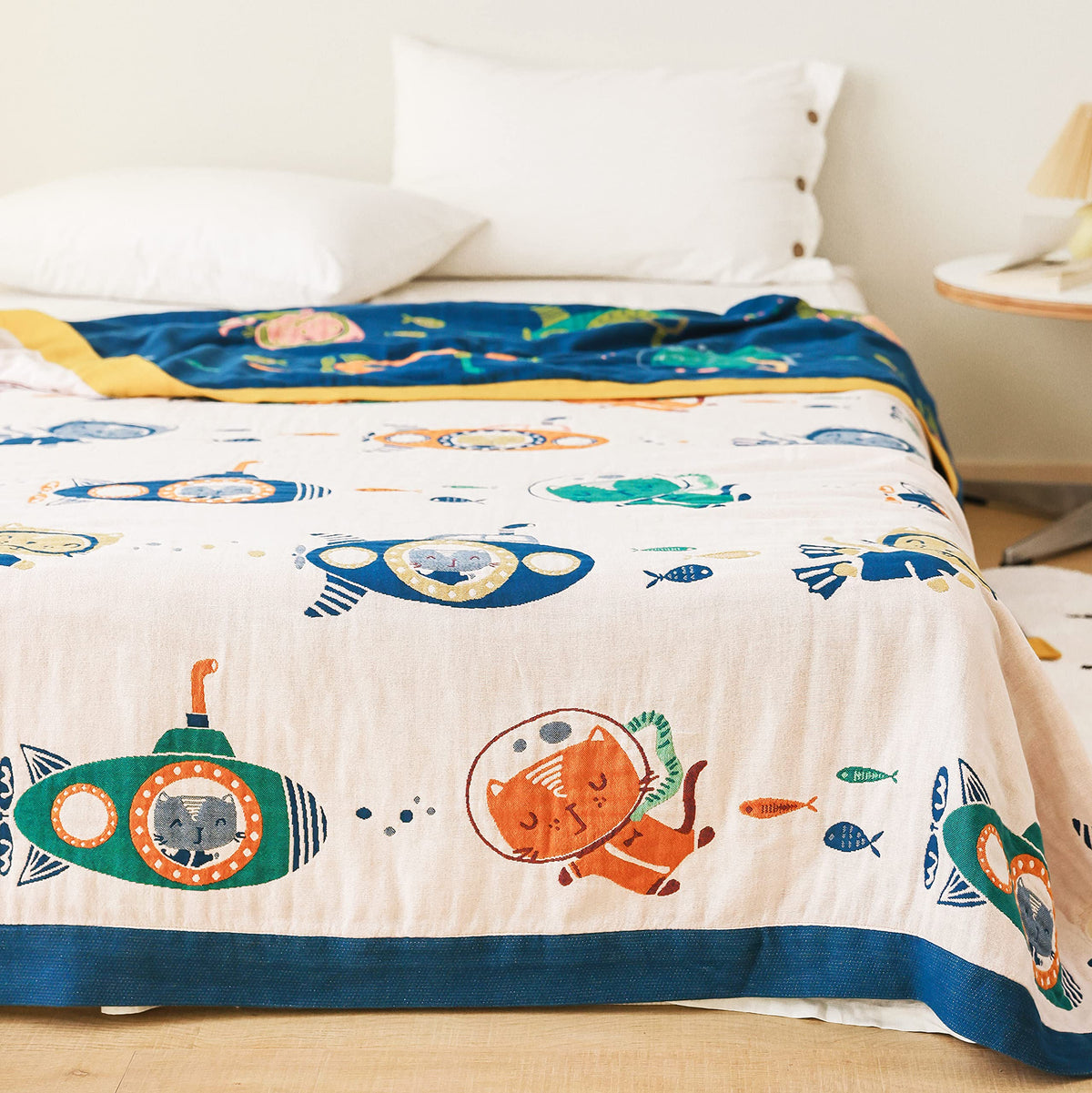 Scientific Sleep Underwater Scuba Cat Kitty Diver Submarine Fish Sea 100% Cotton Muslin Blanket Throw Cover for Bed Couch Sofa Cozy Soft Reversible Bedspread Coverlet Full Queen F/Q 80 in x 90 in