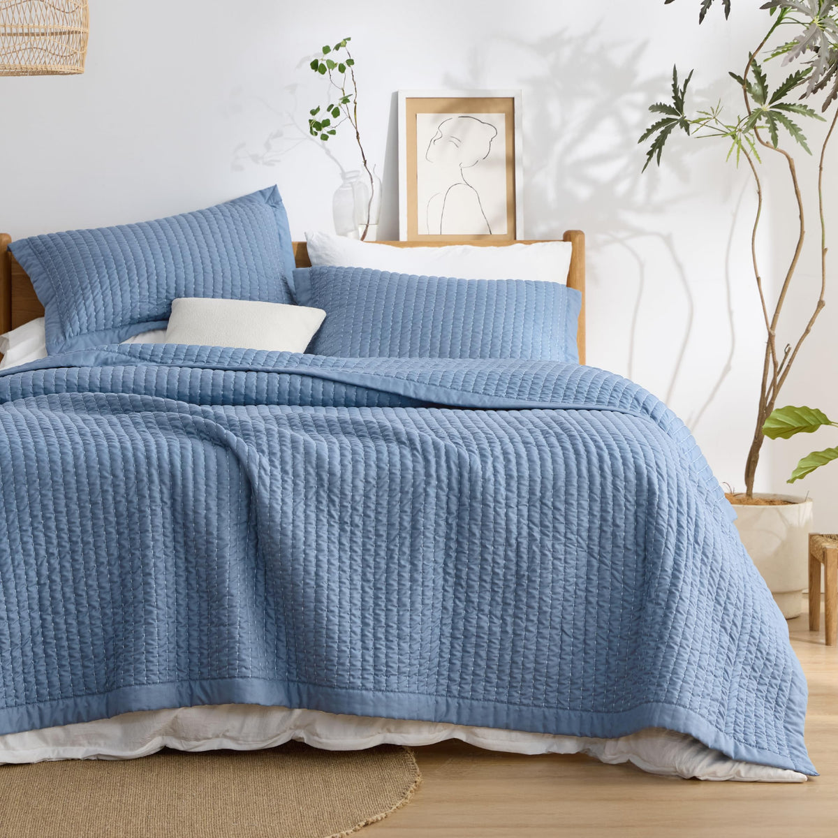 Bedsure Bedspreads Queen Size - Queen Quilt Bedding Set, Bedspread Coverlet, Lightweight Summer Comforter, 3-Piece Set with 90"x96" Coverlet & 2 Pillow Shams, All-Season Soft Microfiber, Blue