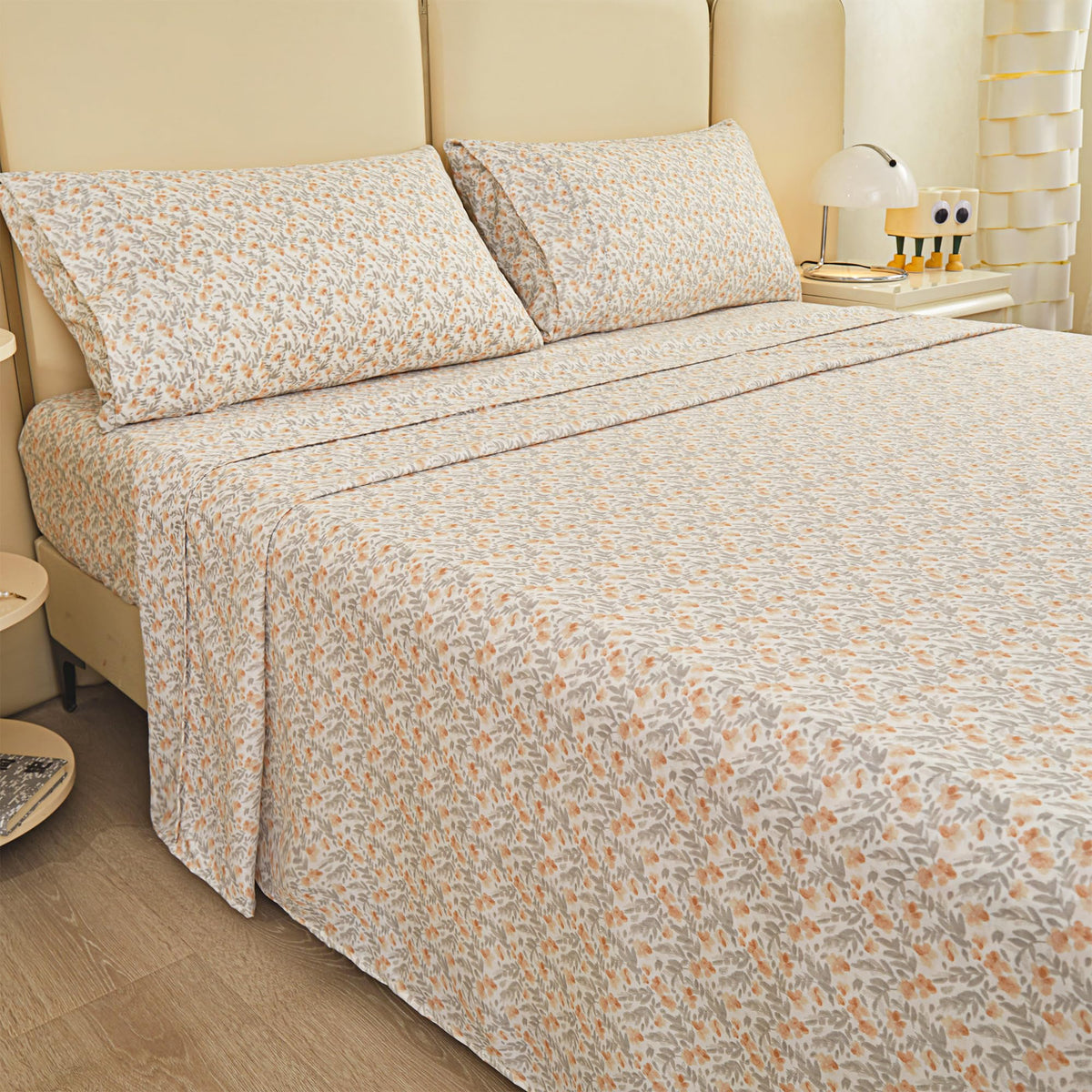 Viviland Floral Twin Sheet Set - 3 Piece Vintage Light Orange Flower Patterned Bed Sheets - Soft, Breathable Microfiber Sheets with Deep Pocket, Non-Slip Fitted Sheets & Pillowcases